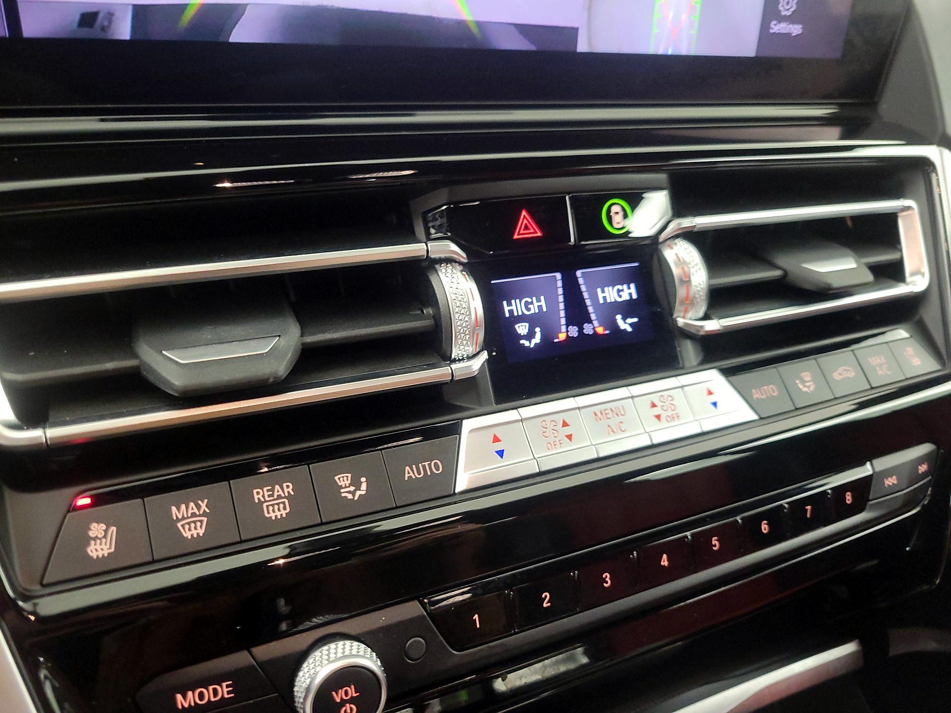 Thumbnail: 2024 BMW 8 Series - 17