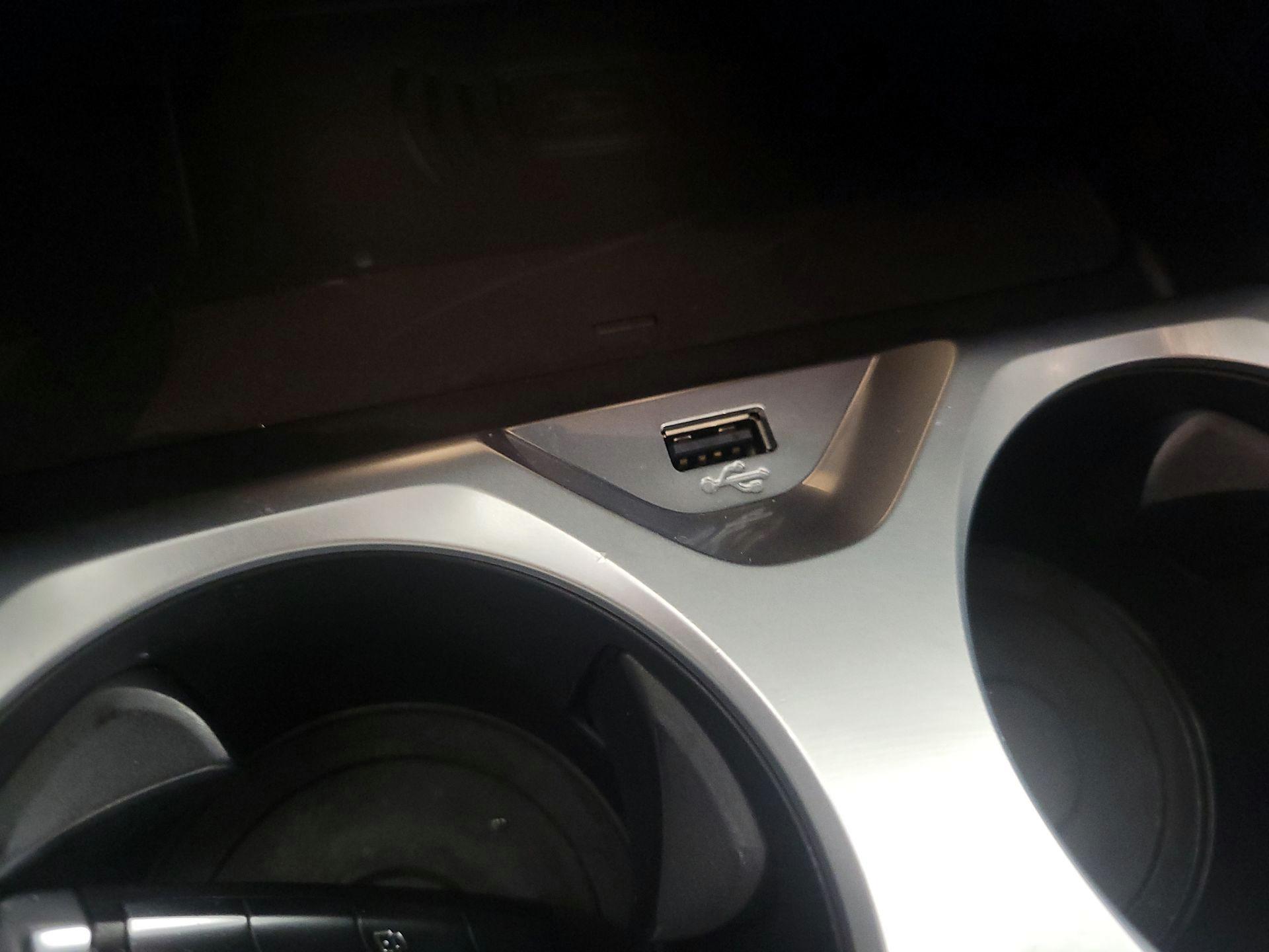 Thumbnail: 2024 BMW 8 Series - 19