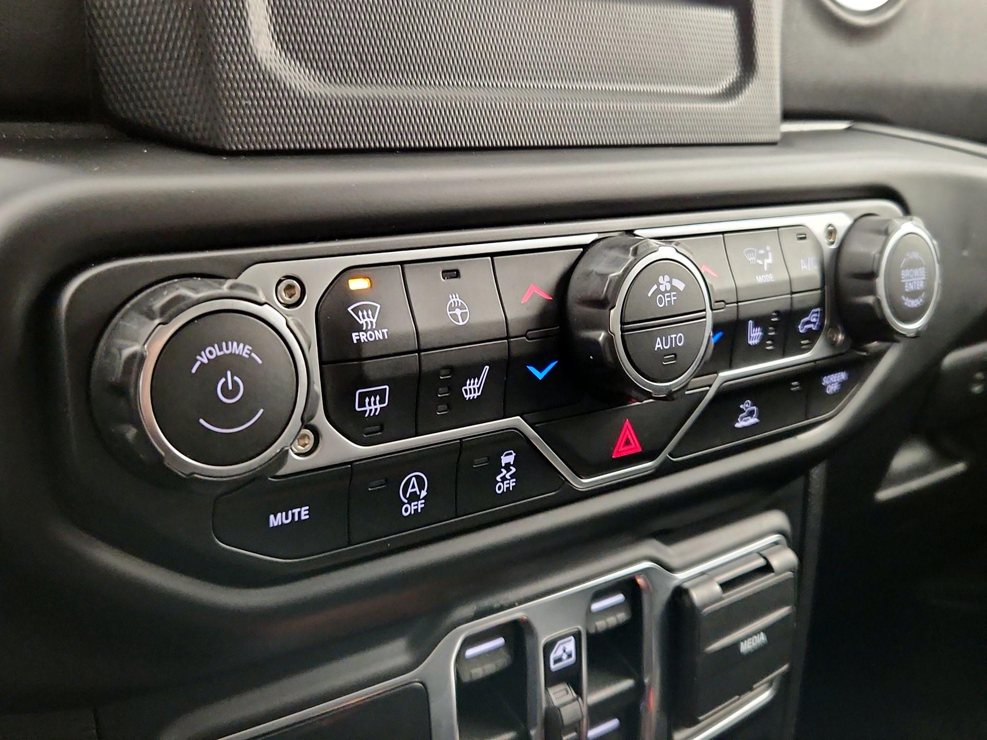 Thumbnail: 2020 Jeep Gladiator - 16