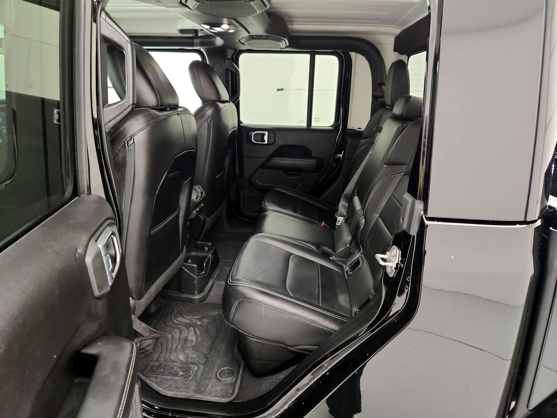 Thumbnail: 2020 Jeep Gladiator - 19