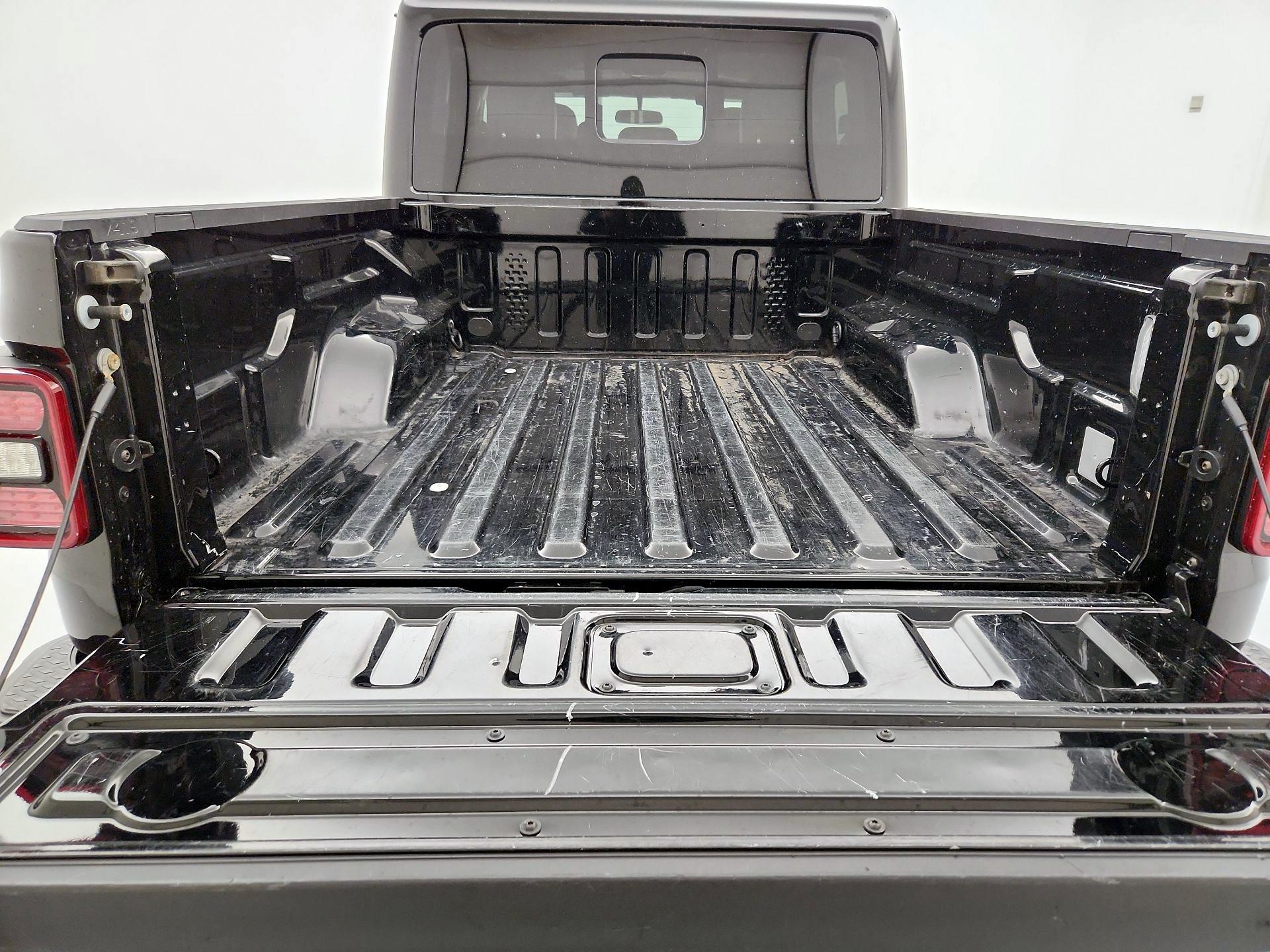 Thumbnail: 2020 Jeep Gladiator - 20