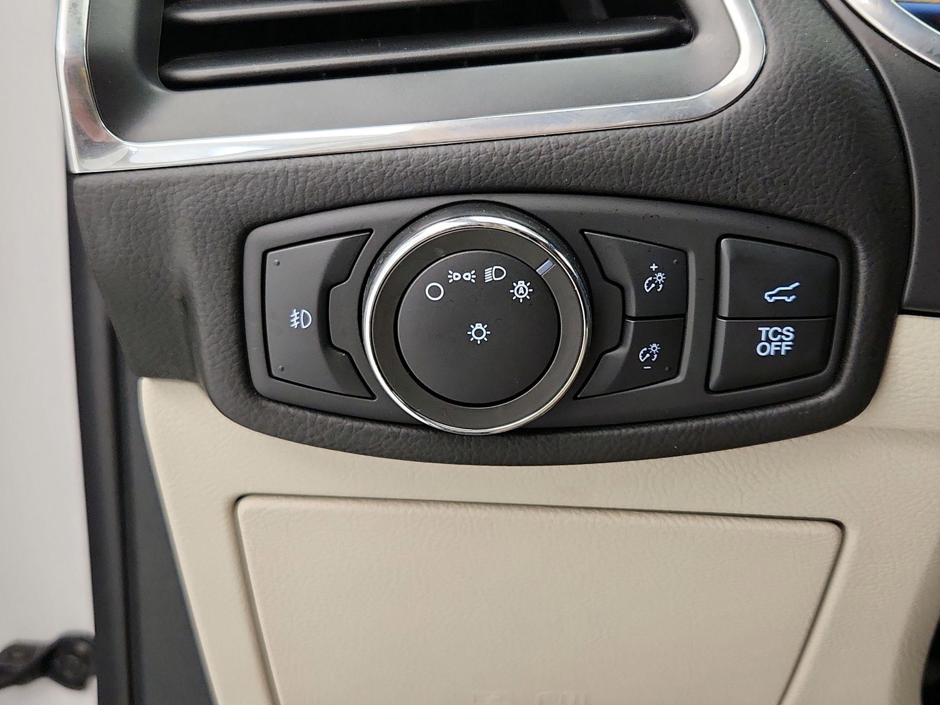 Thumbnail: 2021 Ford Edge - 13