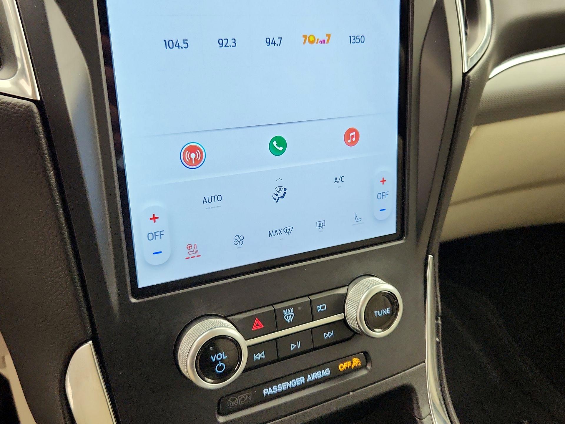 Thumbnail: 2021 Ford Edge - 16