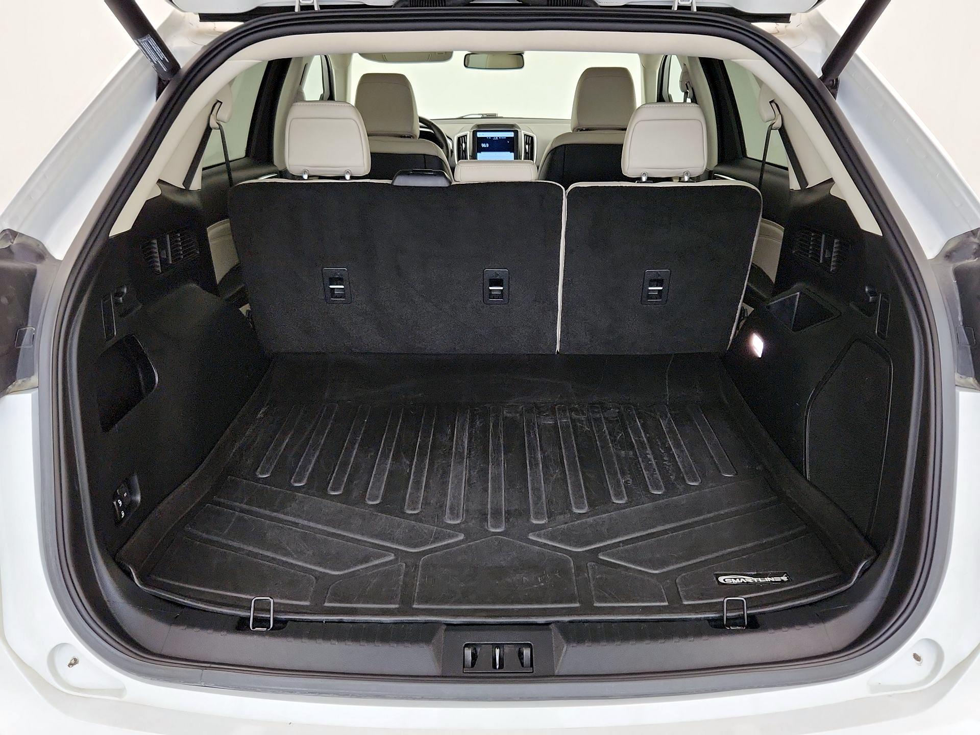 Thumbnail: 2021 Ford Edge - 20