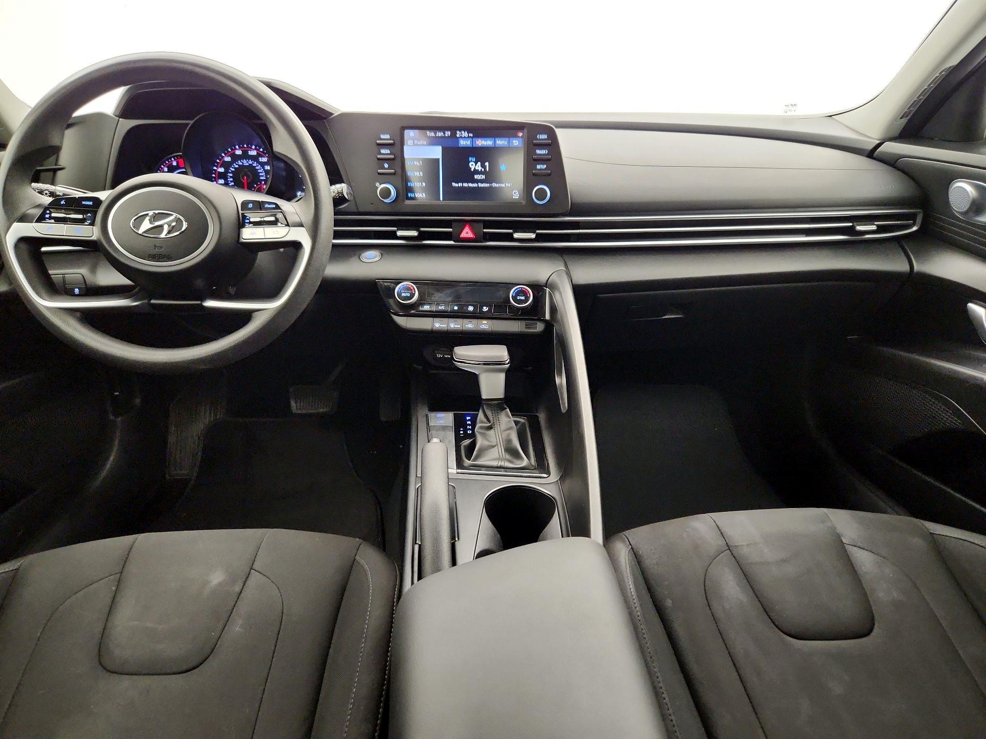 Thumbnail: 2023 Hyundai Elantra - 9