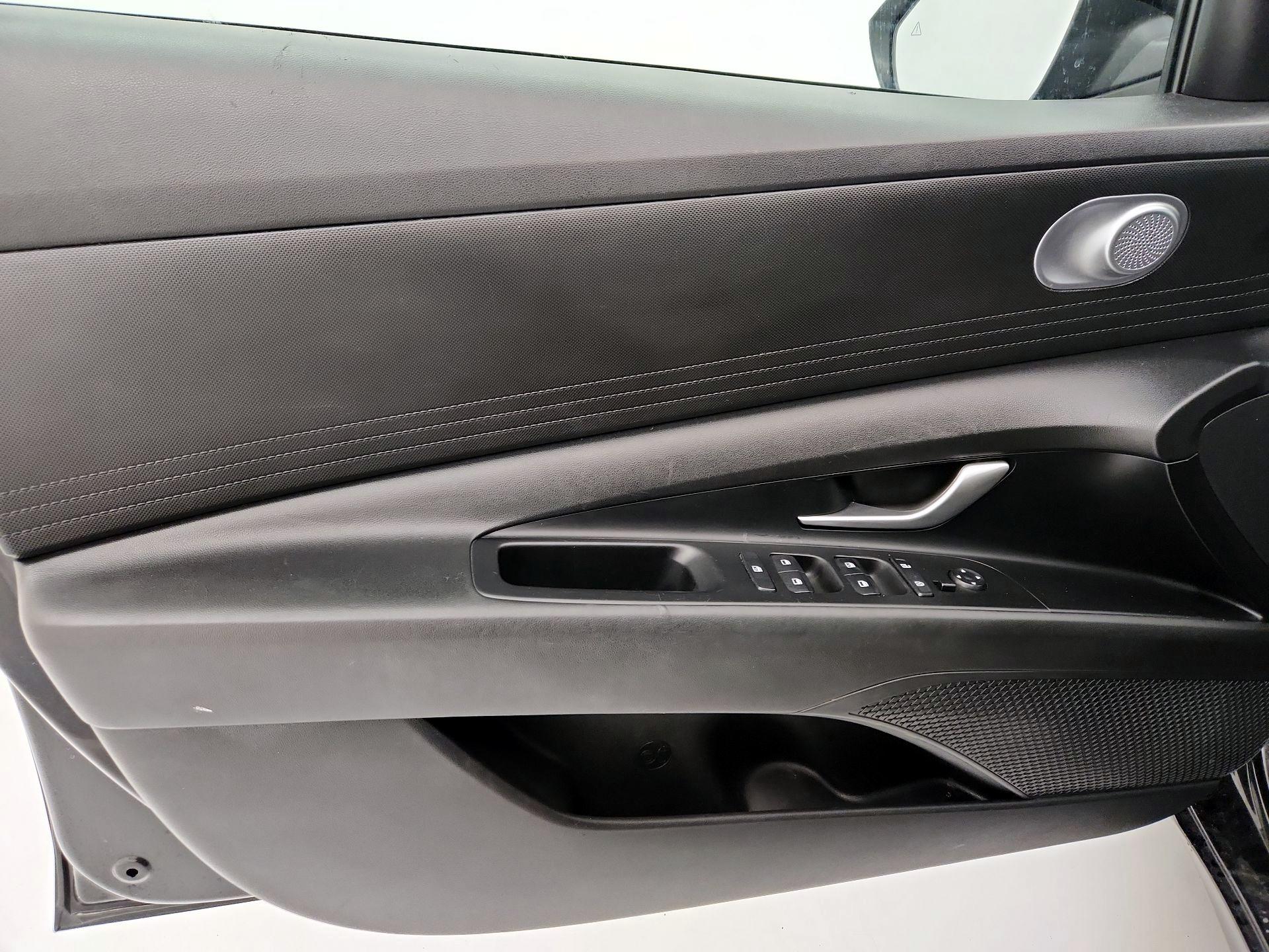 Thumbnail: 2023 Hyundai Elantra - 12