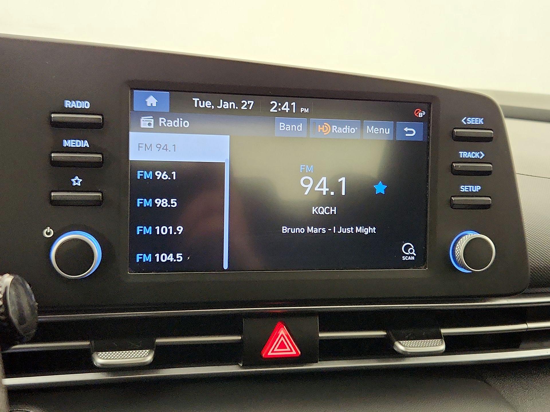 Thumbnail: 2023 Hyundai Elantra - 15