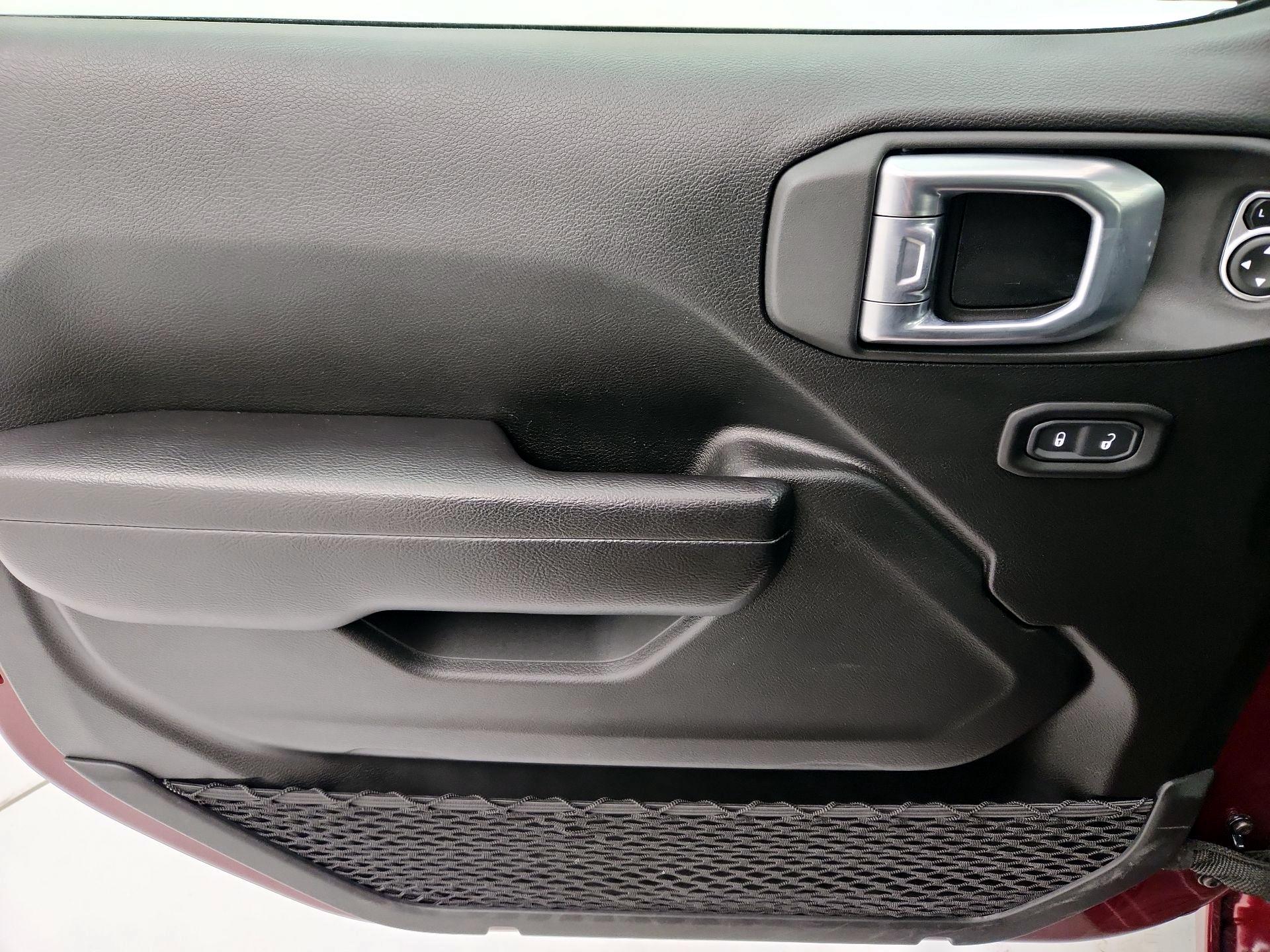 Thumbnail: 2021 Jeep Gladiator - 12