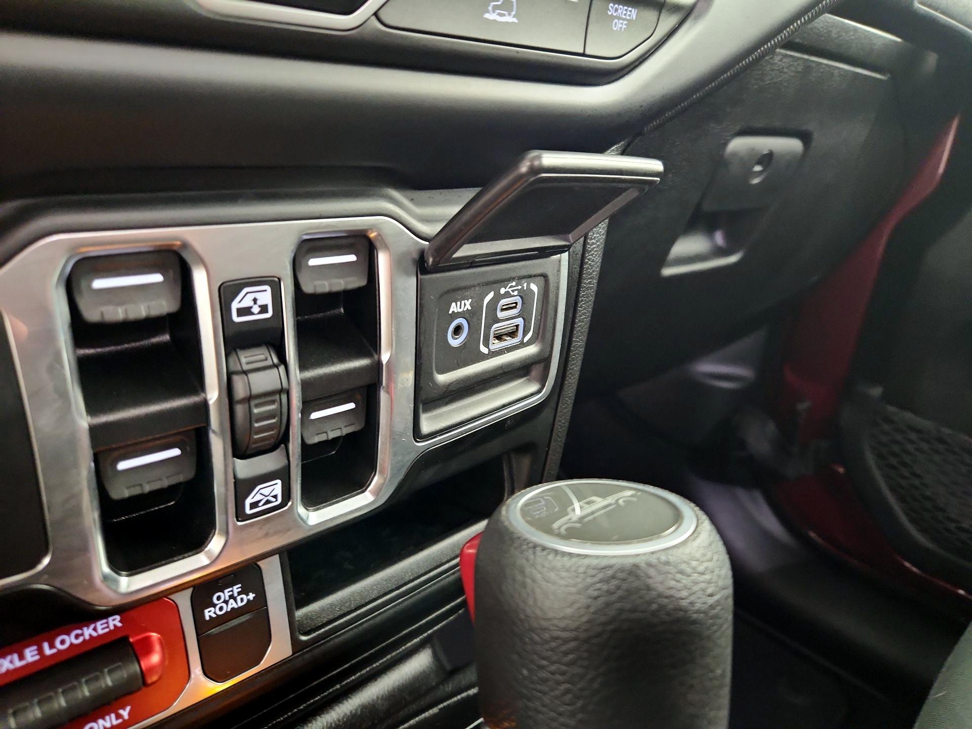 Thumbnail: 2021 Jeep Gladiator - 19