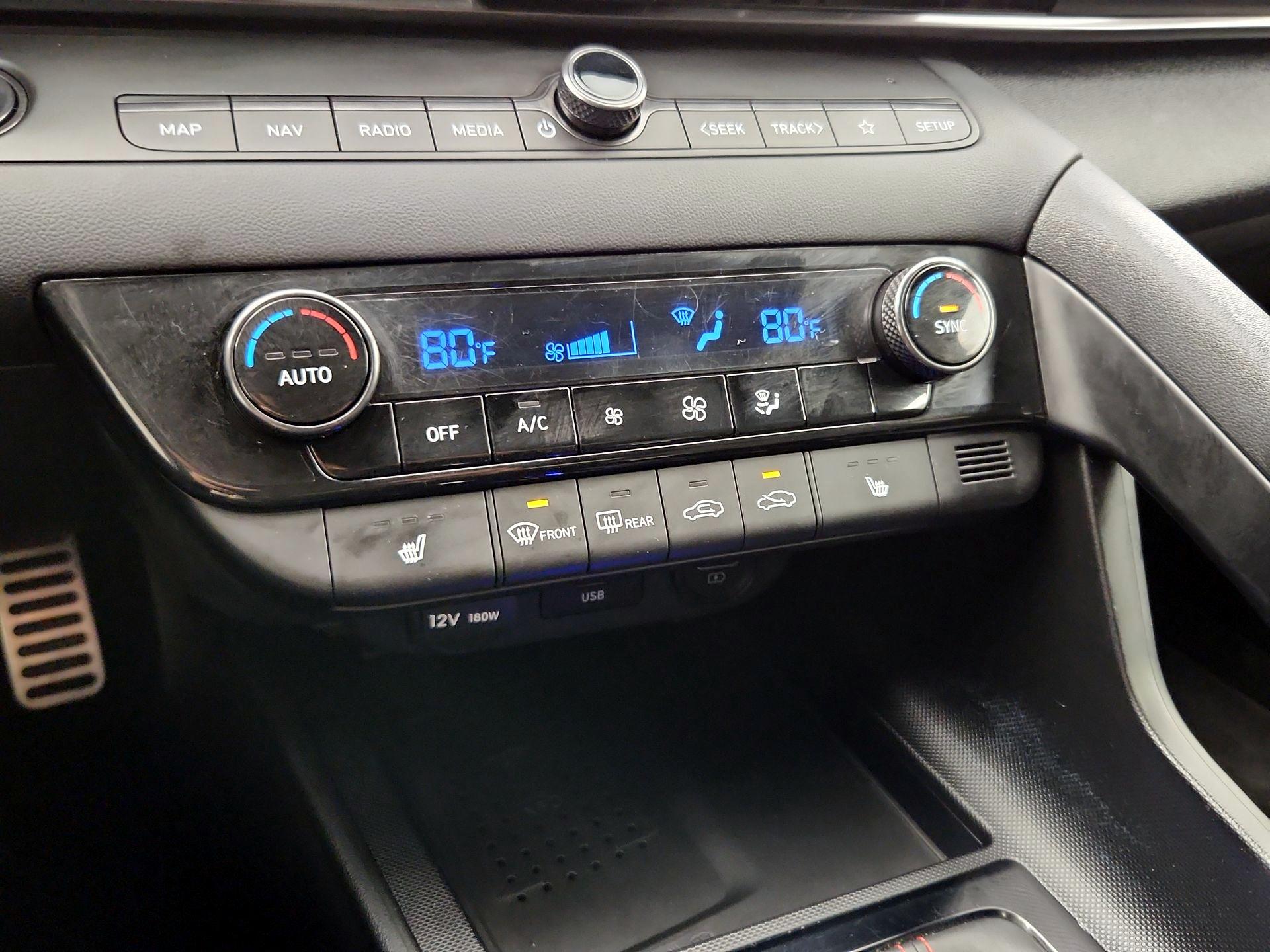 Thumbnail: 2023 Hyundai Elantra - 17