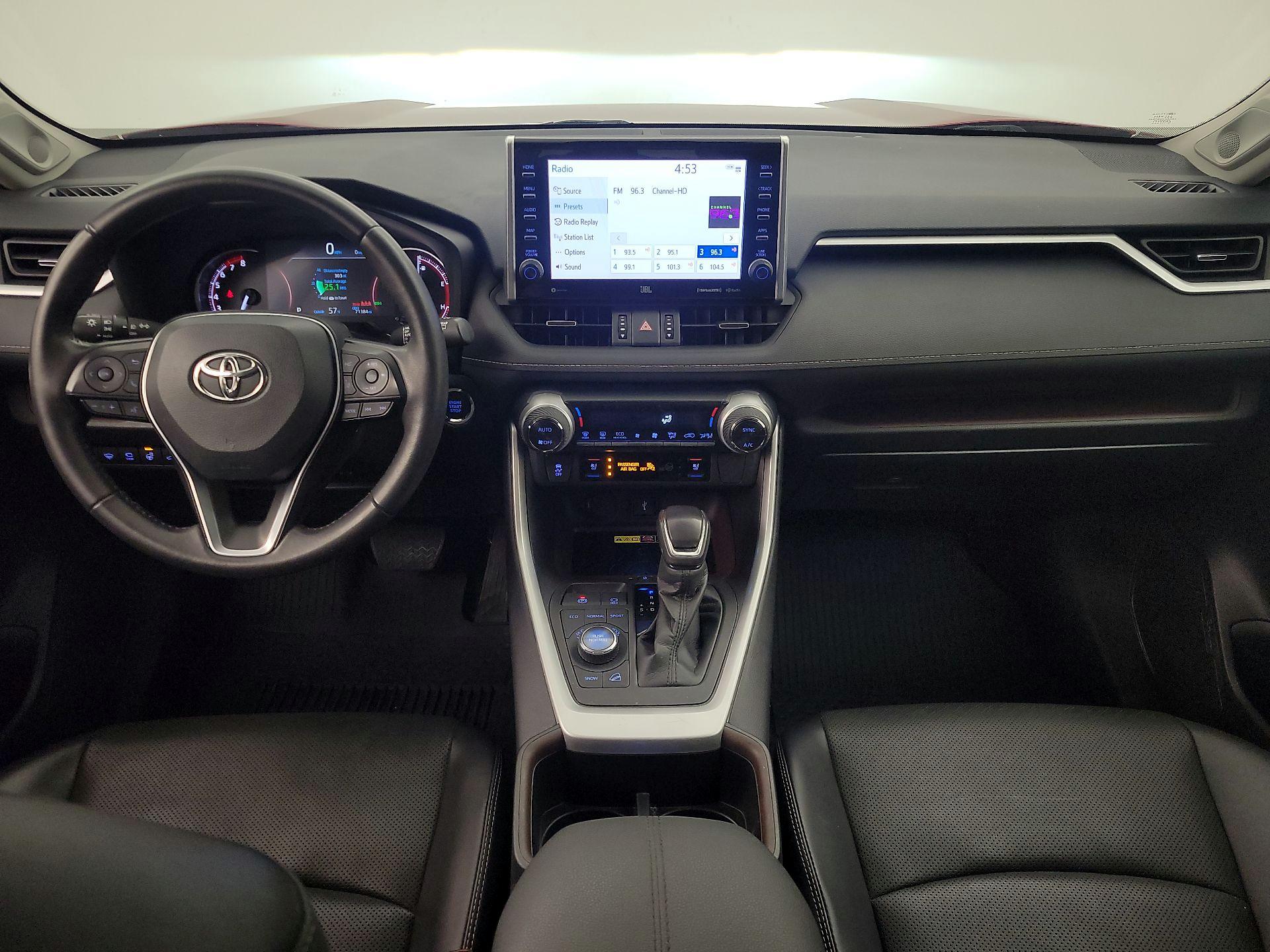 Thumbnail: 2022 Toyota RAV4 - 9