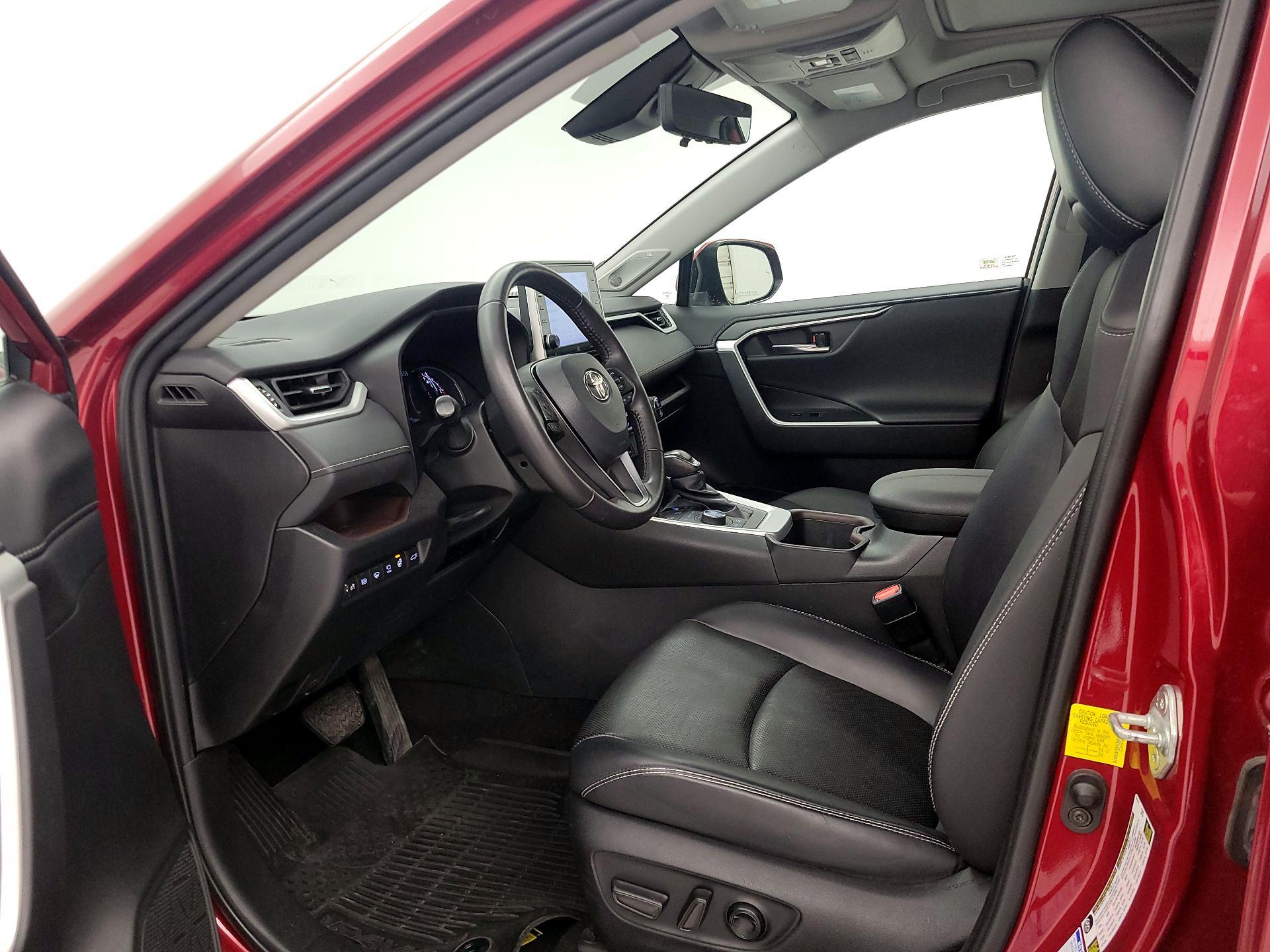 Thumbnail: 2022 Toyota RAV4 - 11