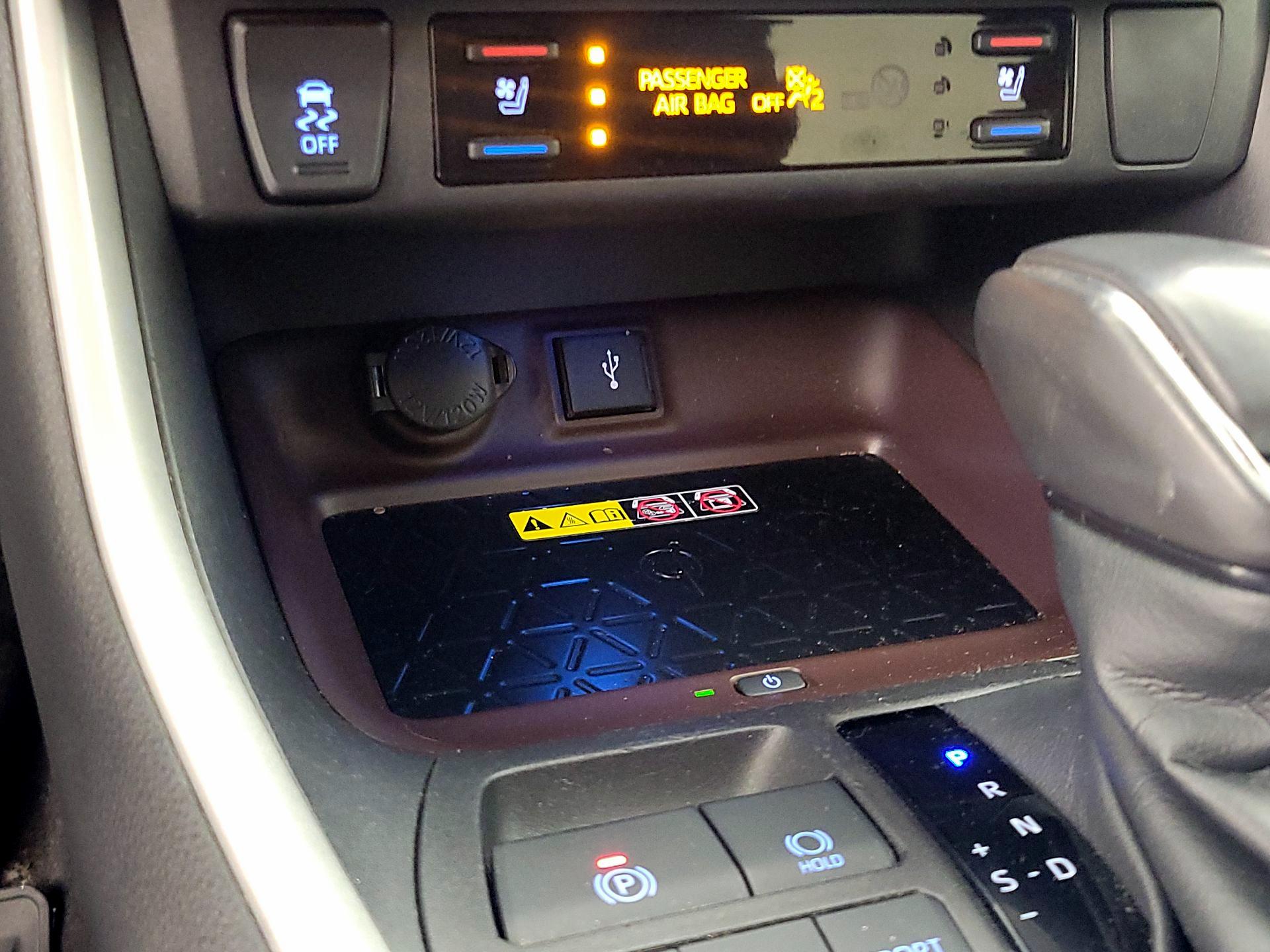 Thumbnail: 2022 Toyota RAV4 - 19