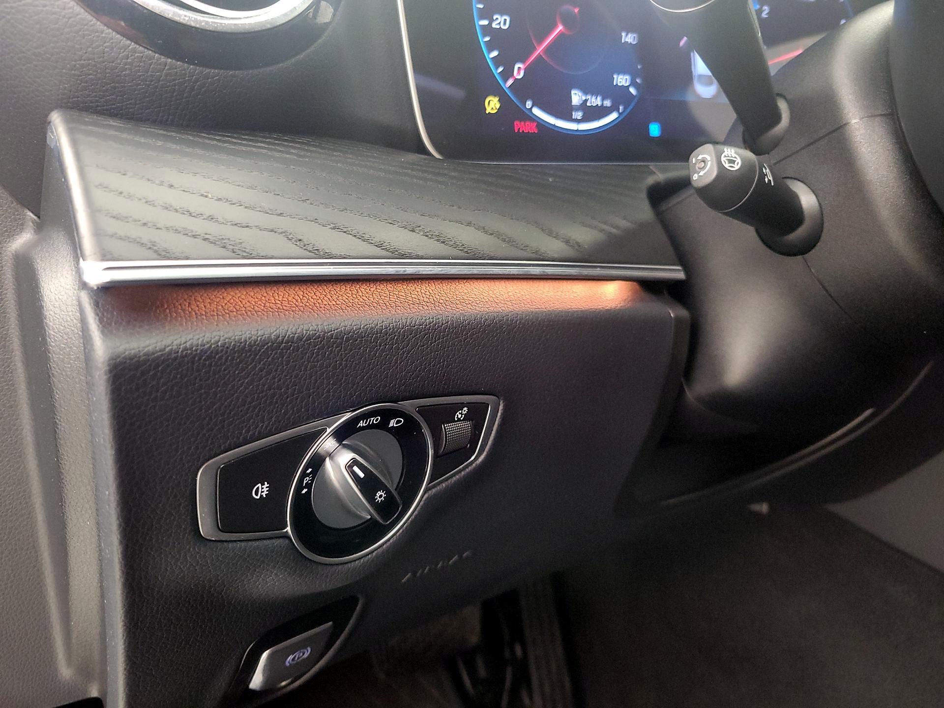 Thumbnail: 2023 Mercedes-Benz E-Class - 13