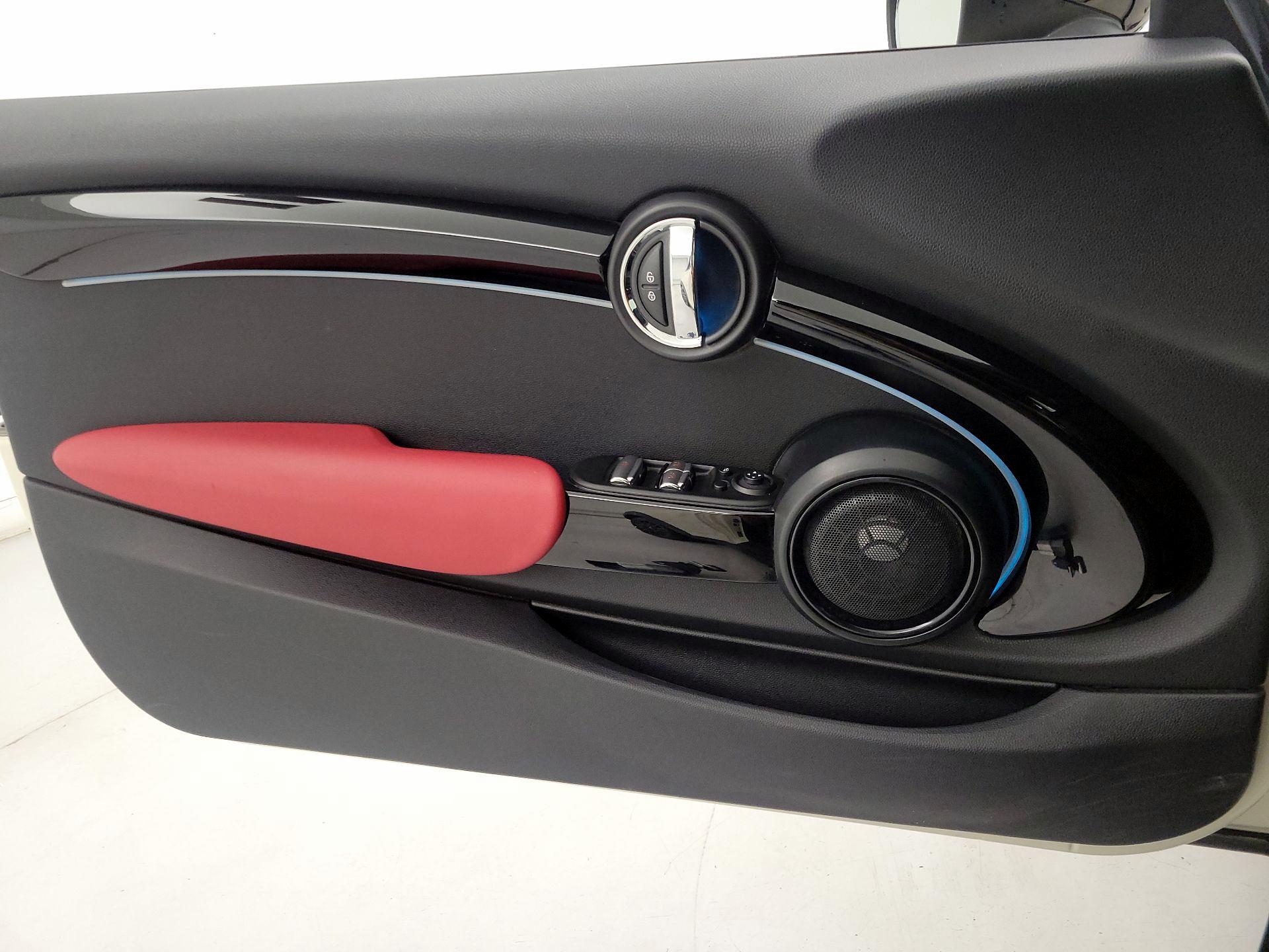 Thumbnail: 2018 MINI Cooper - 12