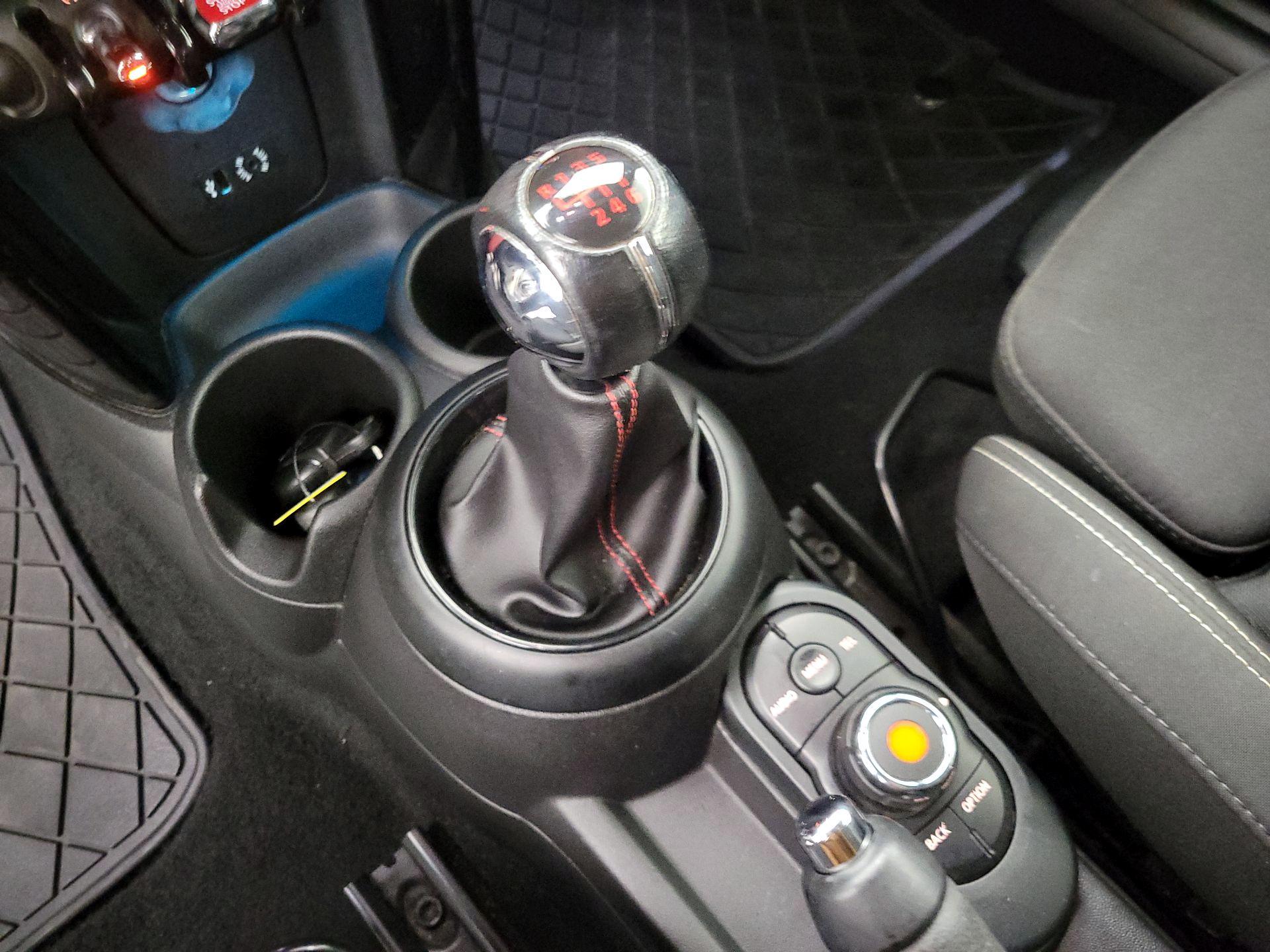 Thumbnail: 2018 MINI Cooper - 17