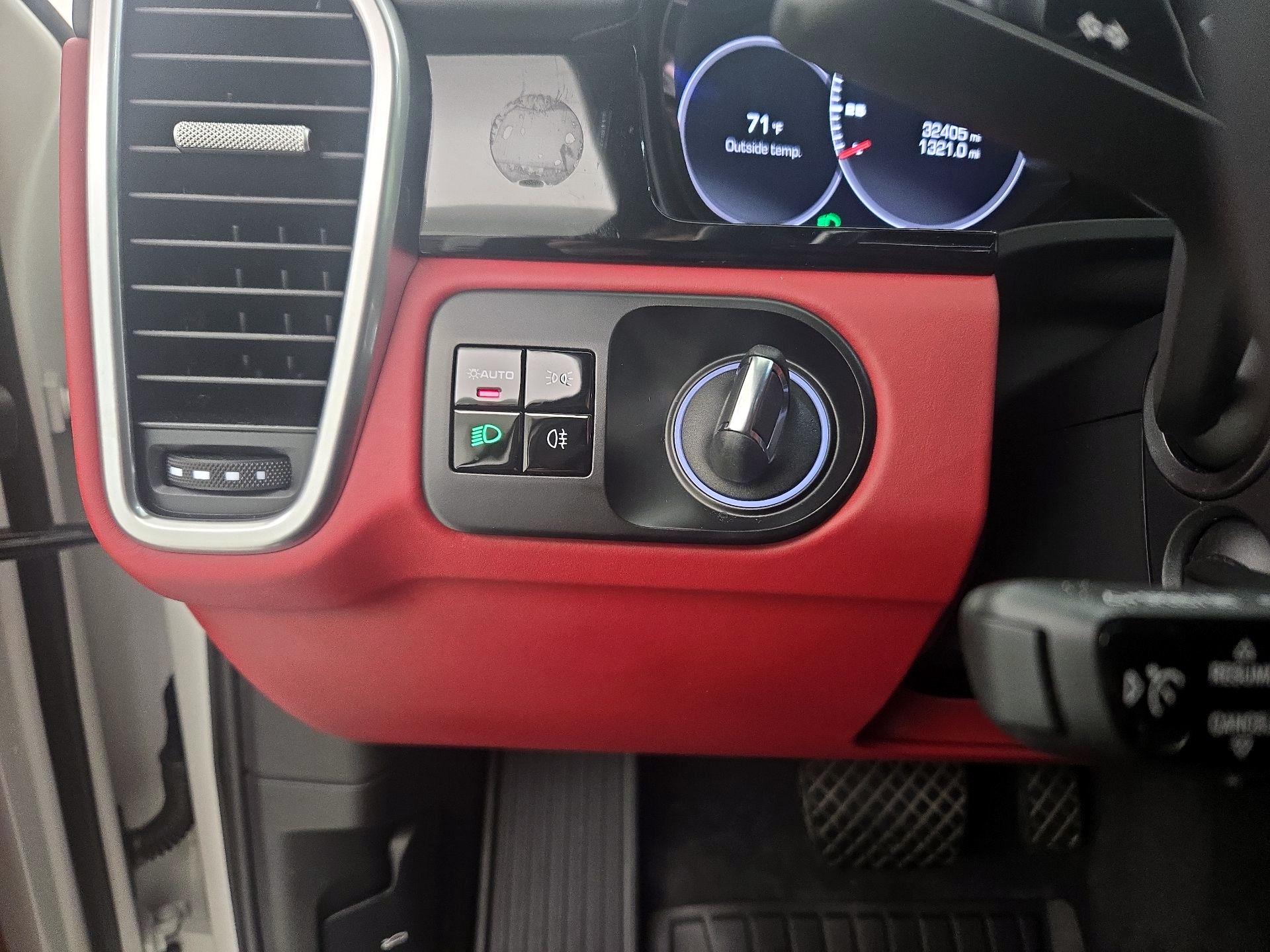 Thumbnail: 2019 Porsche Cayenne - 13