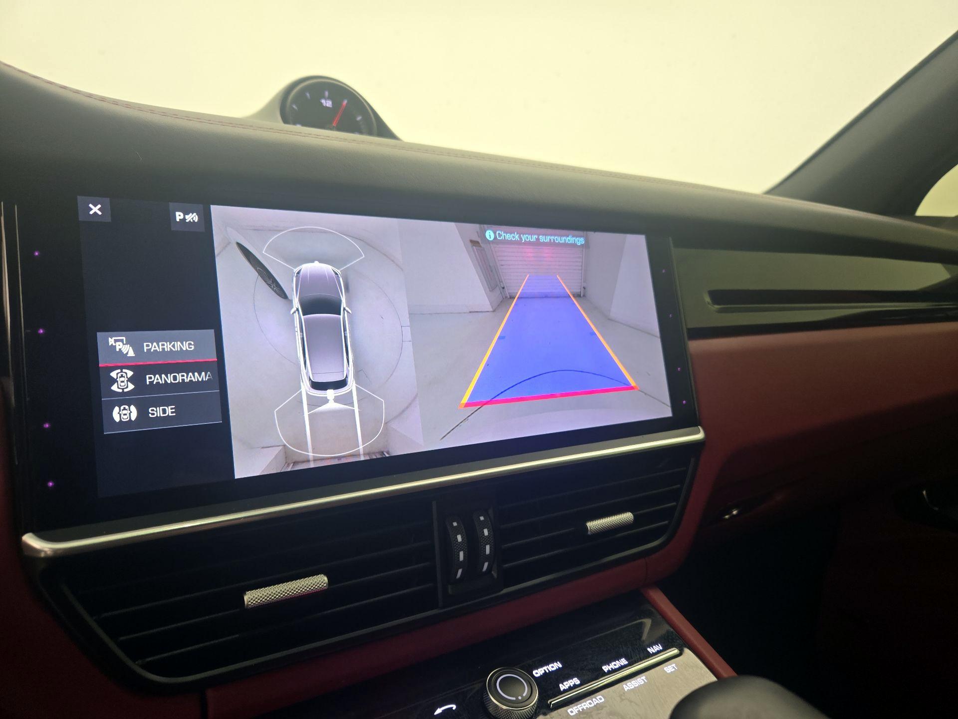 Thumbnail: 2019 Porsche Cayenne - 15