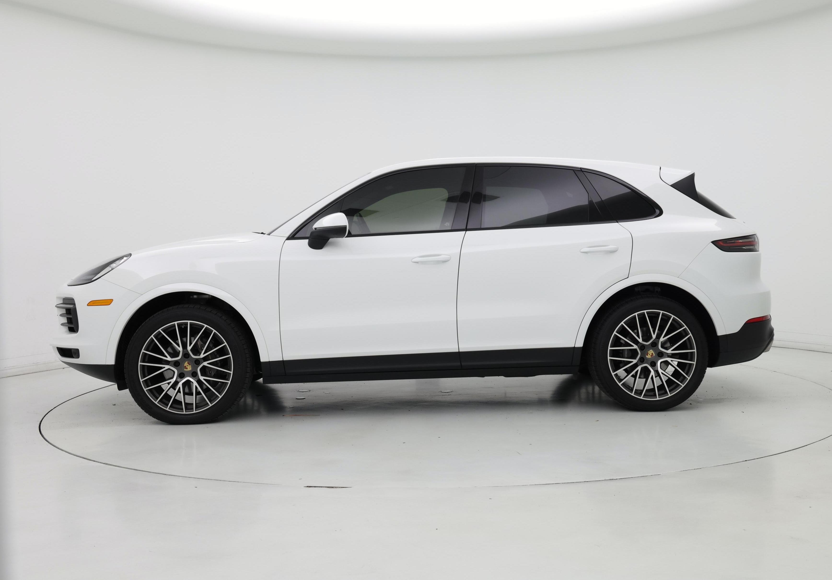 Thumbnail: 2019 Porsche Cayenne - 3