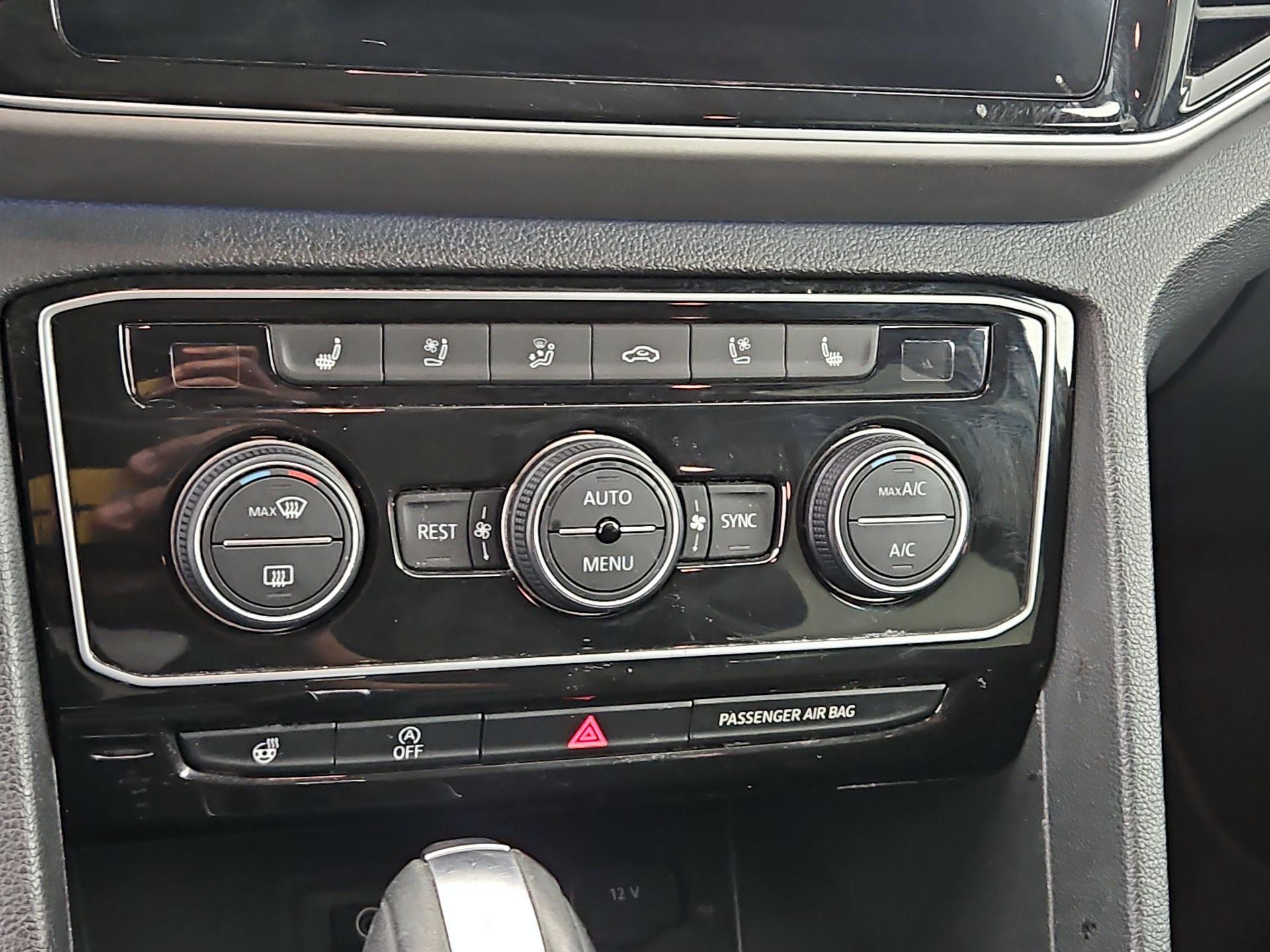 Thumbnail: 2019 Volkswagen Atlas - 17