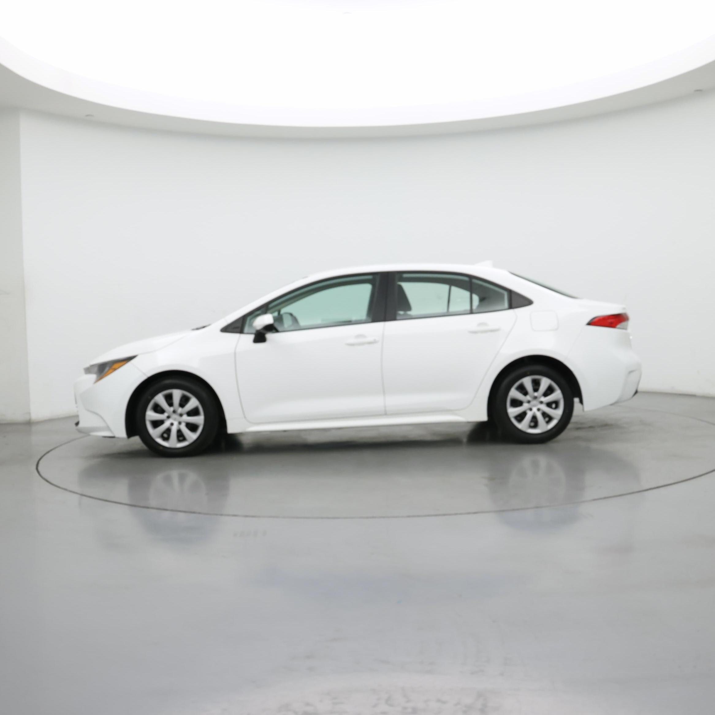 Thumbnail: 2024 Toyota Corolla - 3