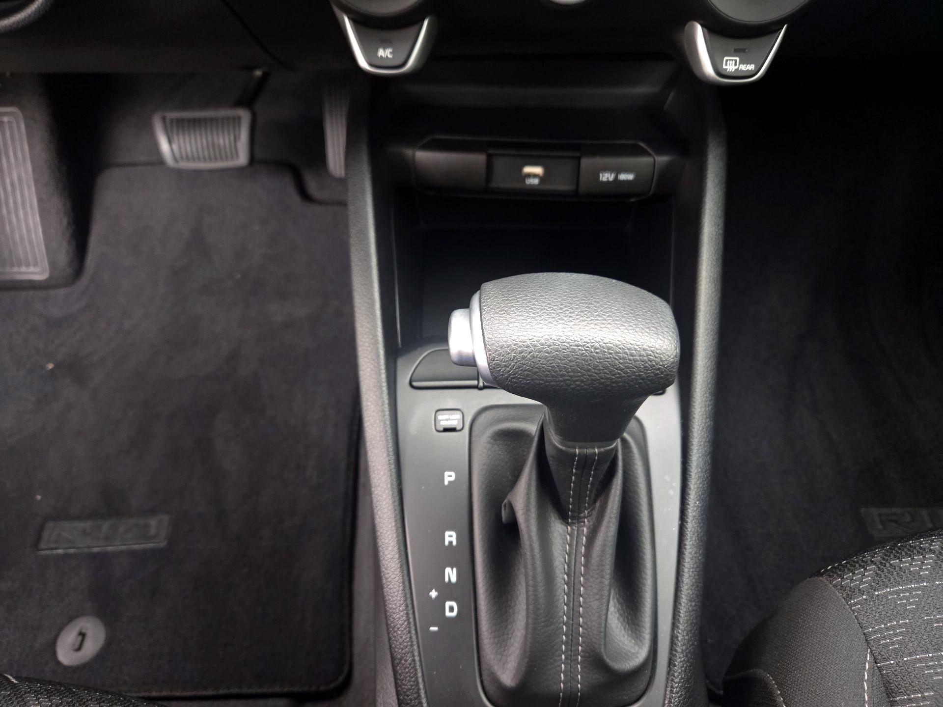 Thumbnail: 2021 Kia Rio - 17