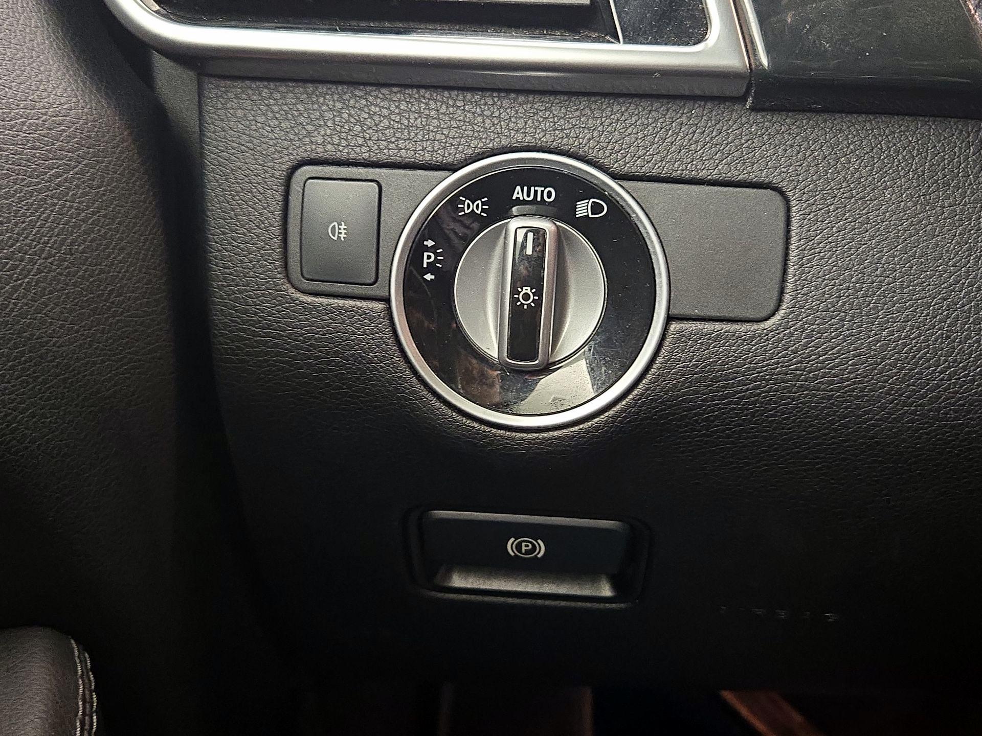 Thumbnail: 2017 Mercedes-Benz GLE - 13