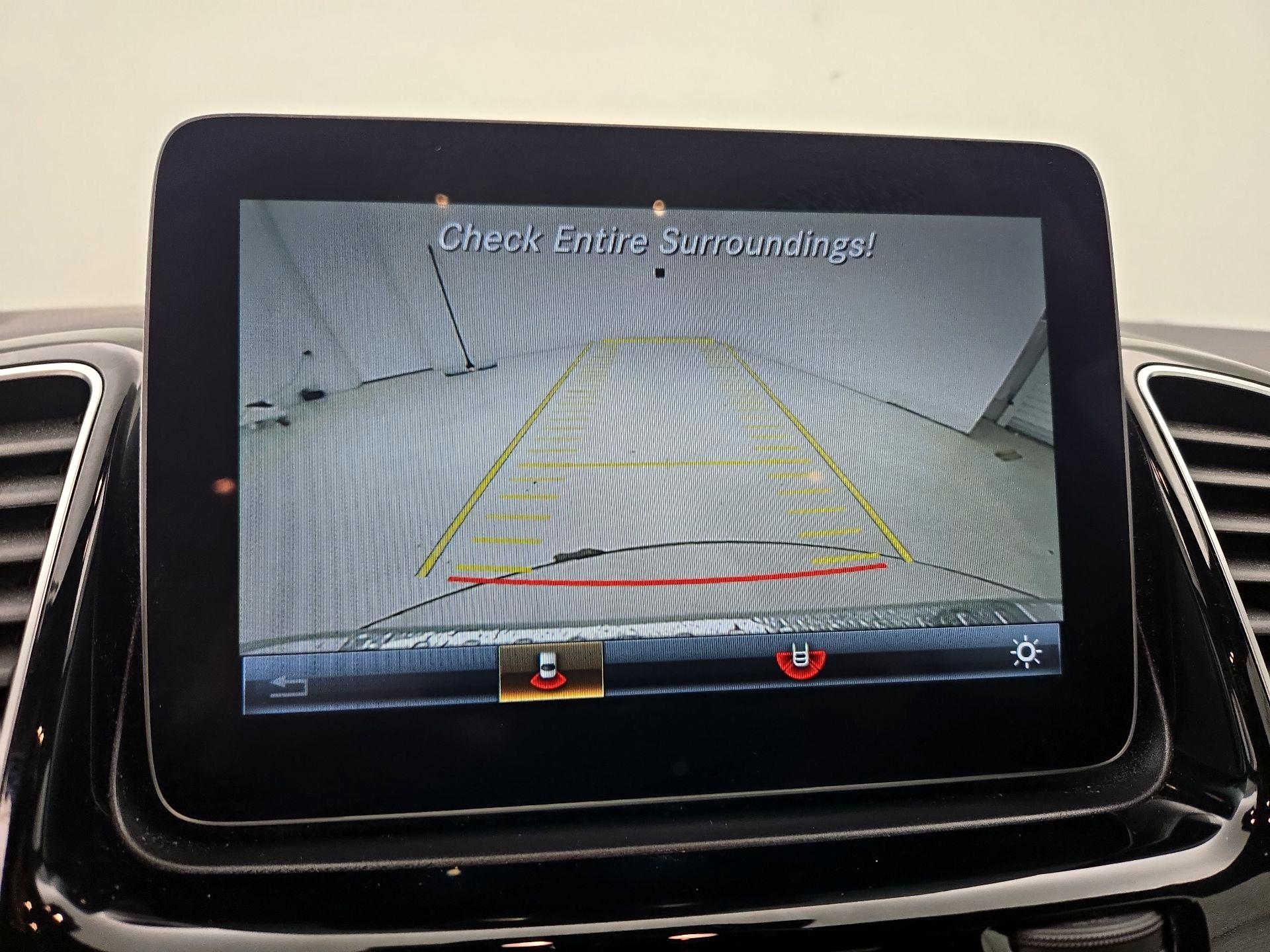 Thumbnail: 2017 Mercedes-Benz GLE - 15