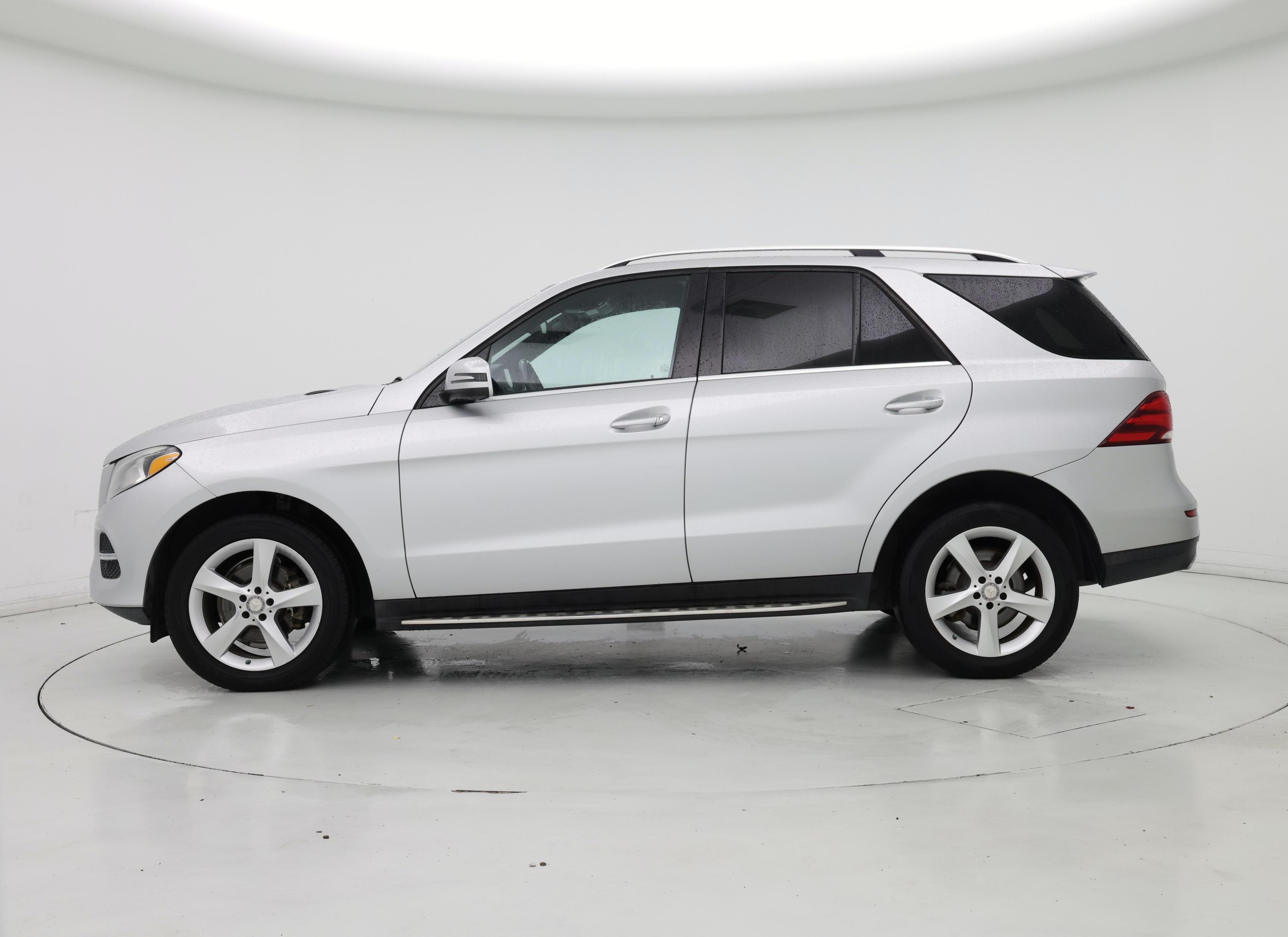 Thumbnail: 2017 Mercedes-Benz GLE - 3