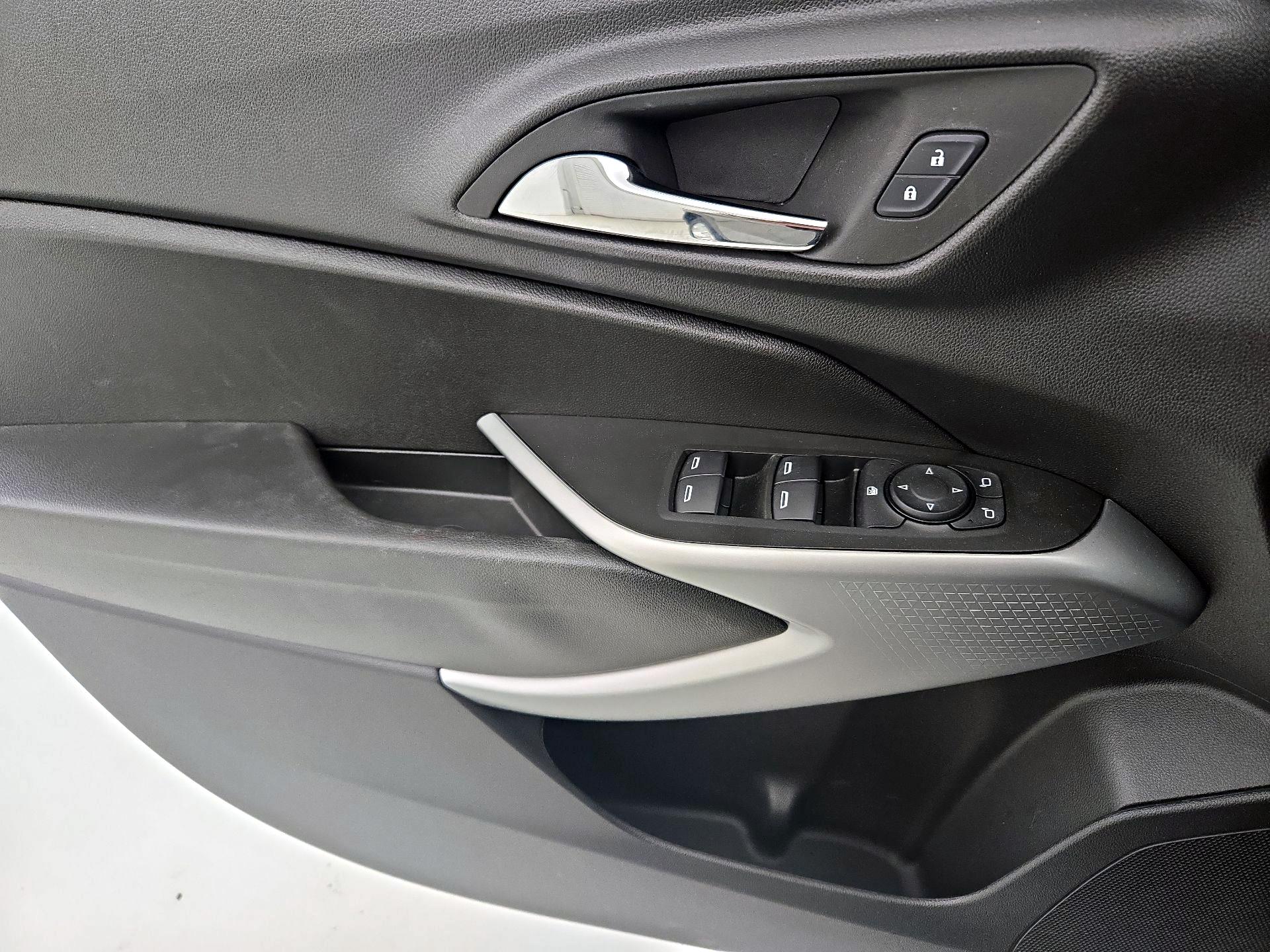 Thumbnail: 2025 Chevrolet Trax - 12