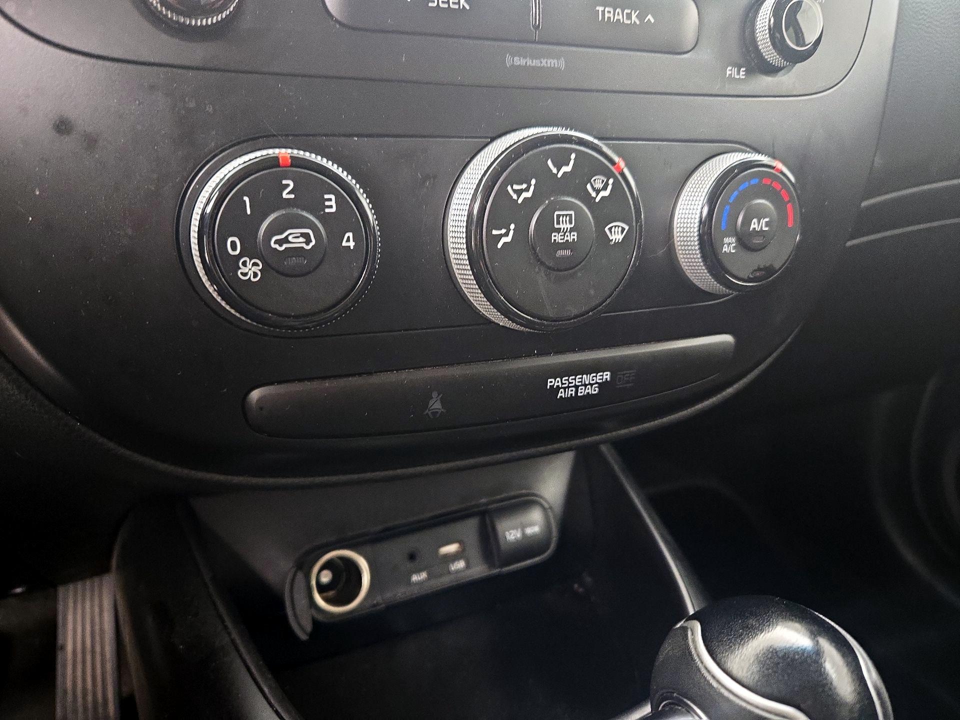 Thumbnail: 2019 Kia Soul - 16