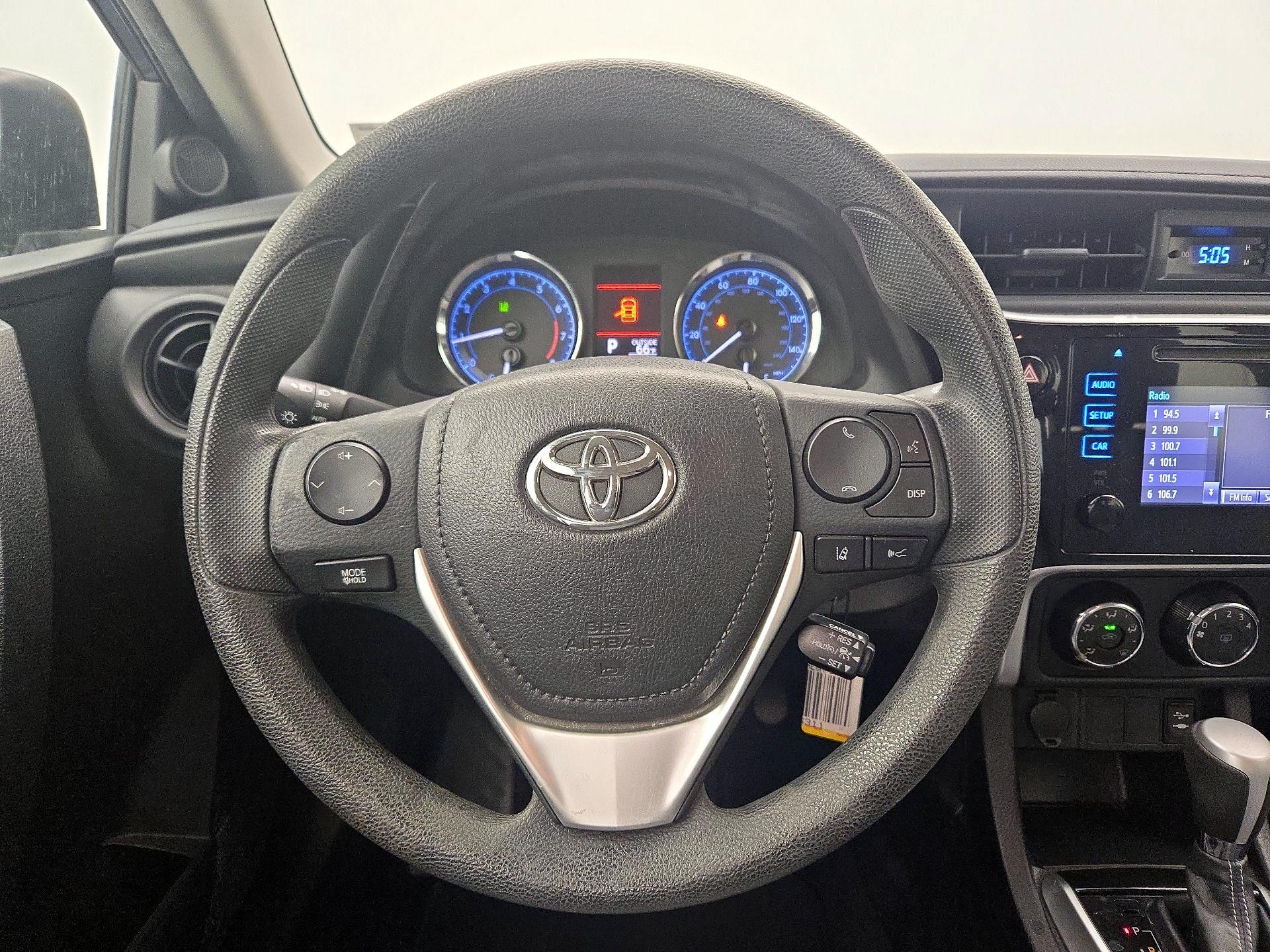 Thumbnail: 2017 Toyota Corolla - 10