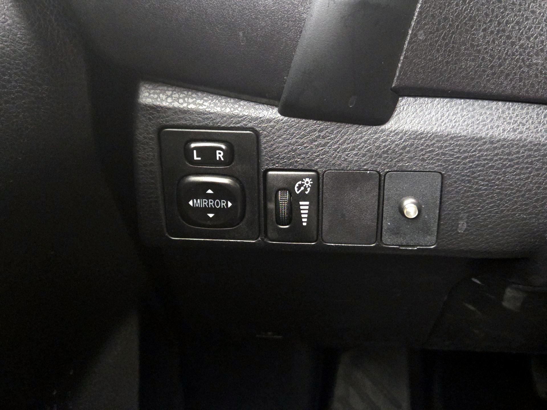 Thumbnail: 2017 Toyota Corolla - 13