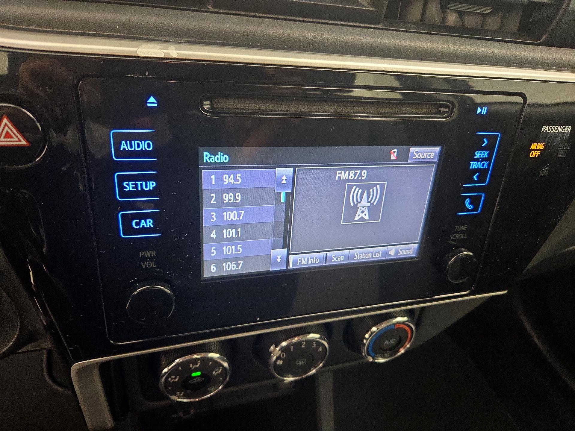 Thumbnail: 2017 Toyota Corolla - 15