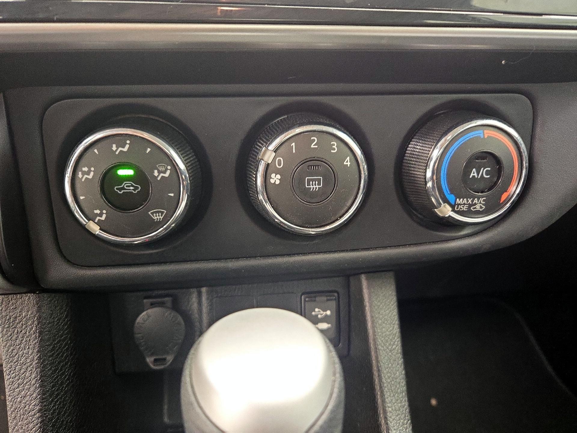 Thumbnail: 2017 Toyota Corolla - 16