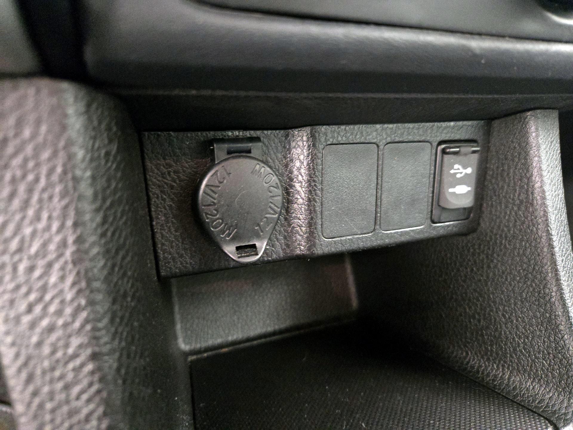 Thumbnail: 2017 Toyota Corolla - 18