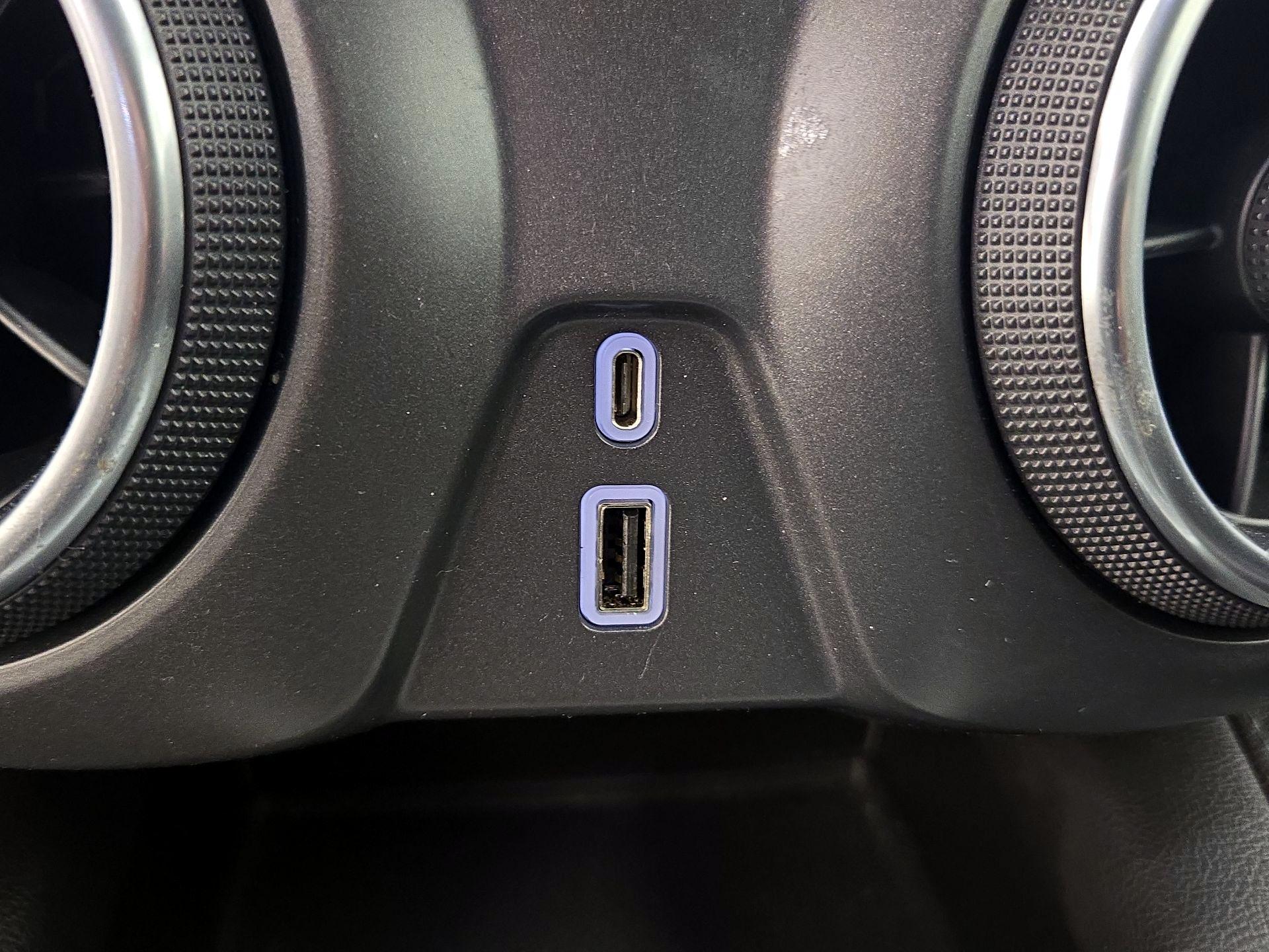 Thumbnail: 2021 Chevrolet Blazer - 18