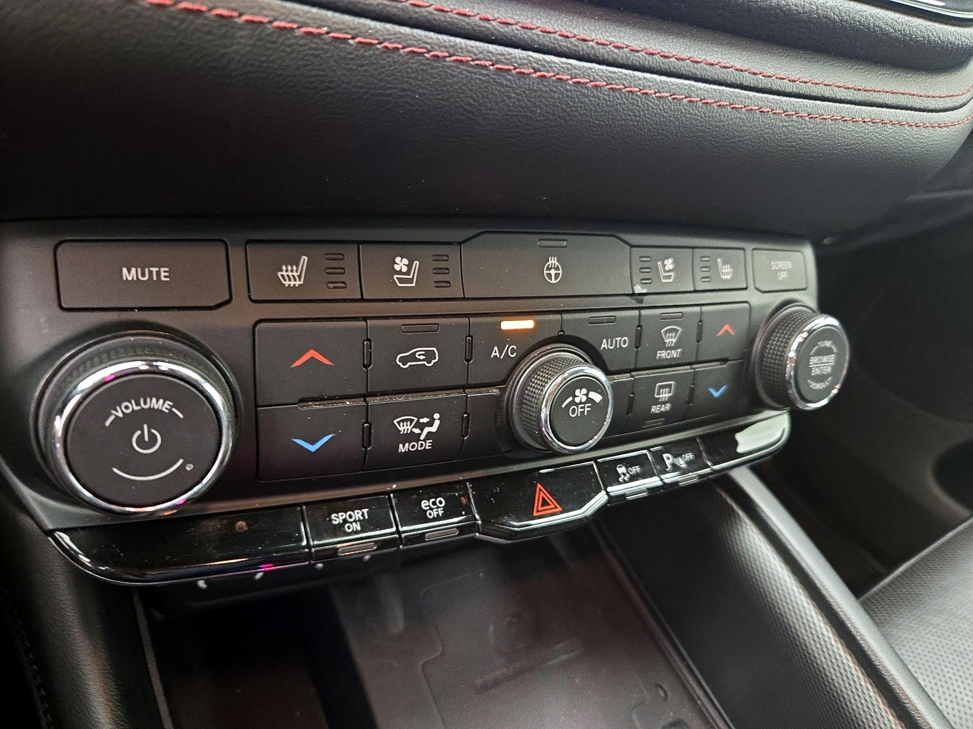 Thumbnail: 2022 Dodge Durango - 17