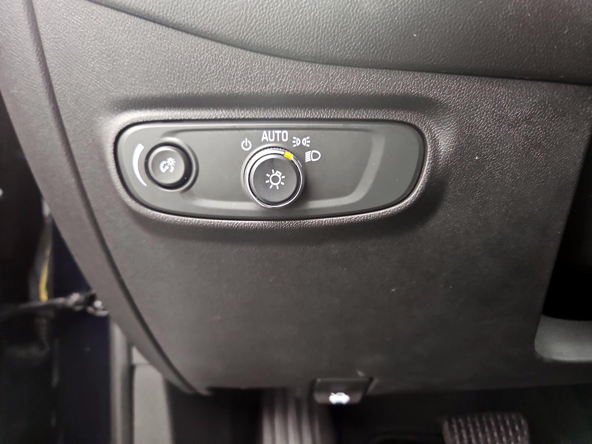 Thumbnail: 2021 Chevrolet Equinox - 13