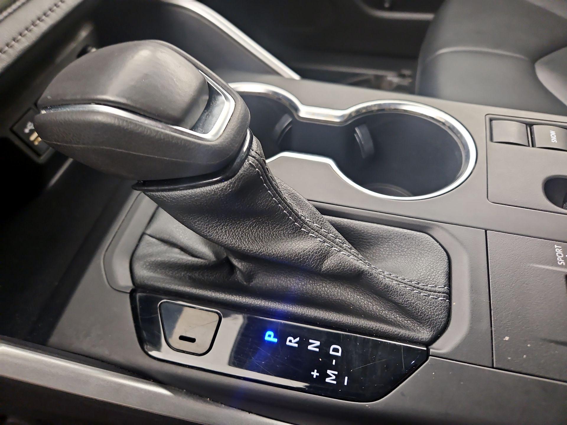 Thumbnail: 2023 Toyota Highlander - 16