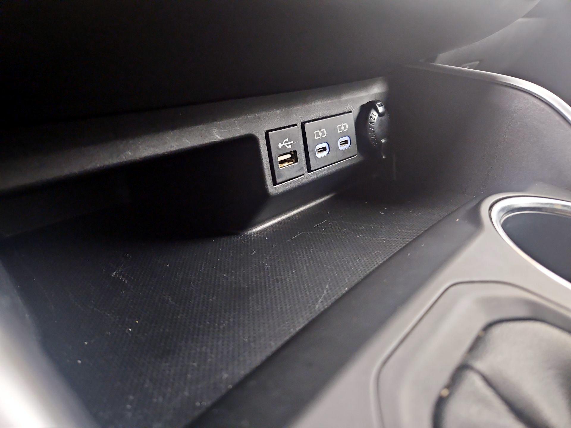 Thumbnail: 2023 Toyota Highlander - 17