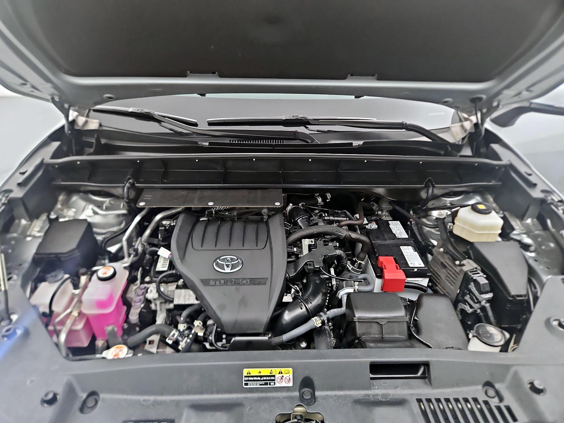 Thumbnail: 2023 Toyota Highlander - 20