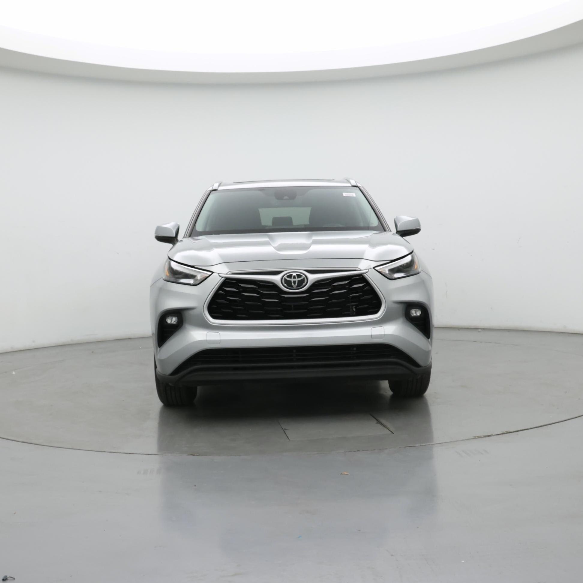 Thumbnail: 2023 Toyota Highlander - 5