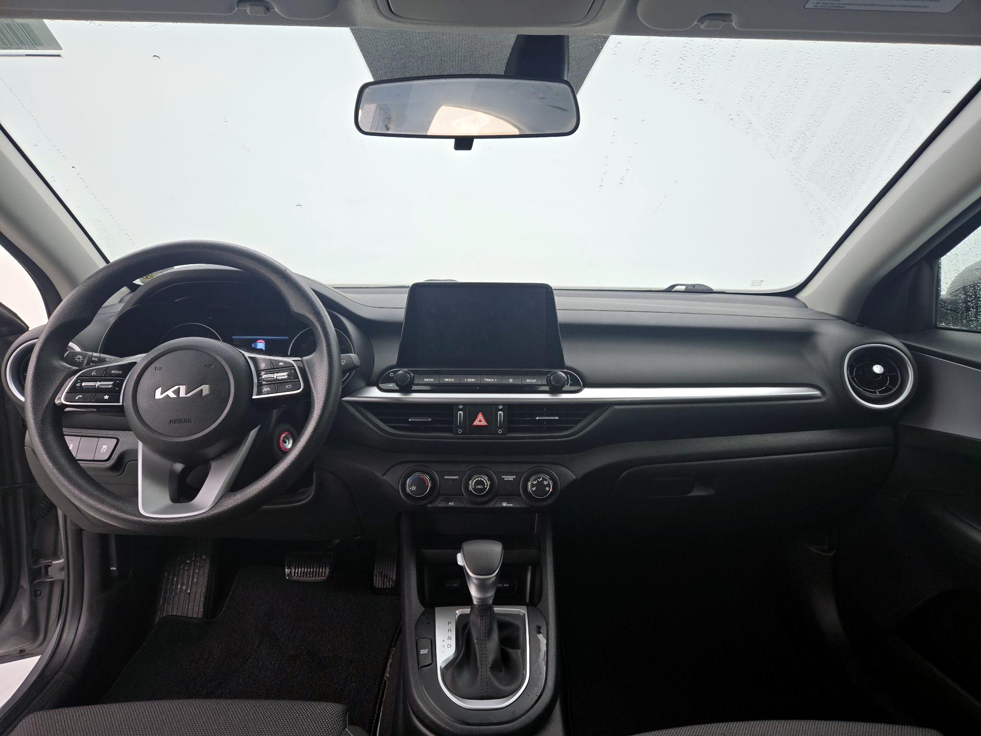 Thumbnail: 2023 Kia Forte - 9