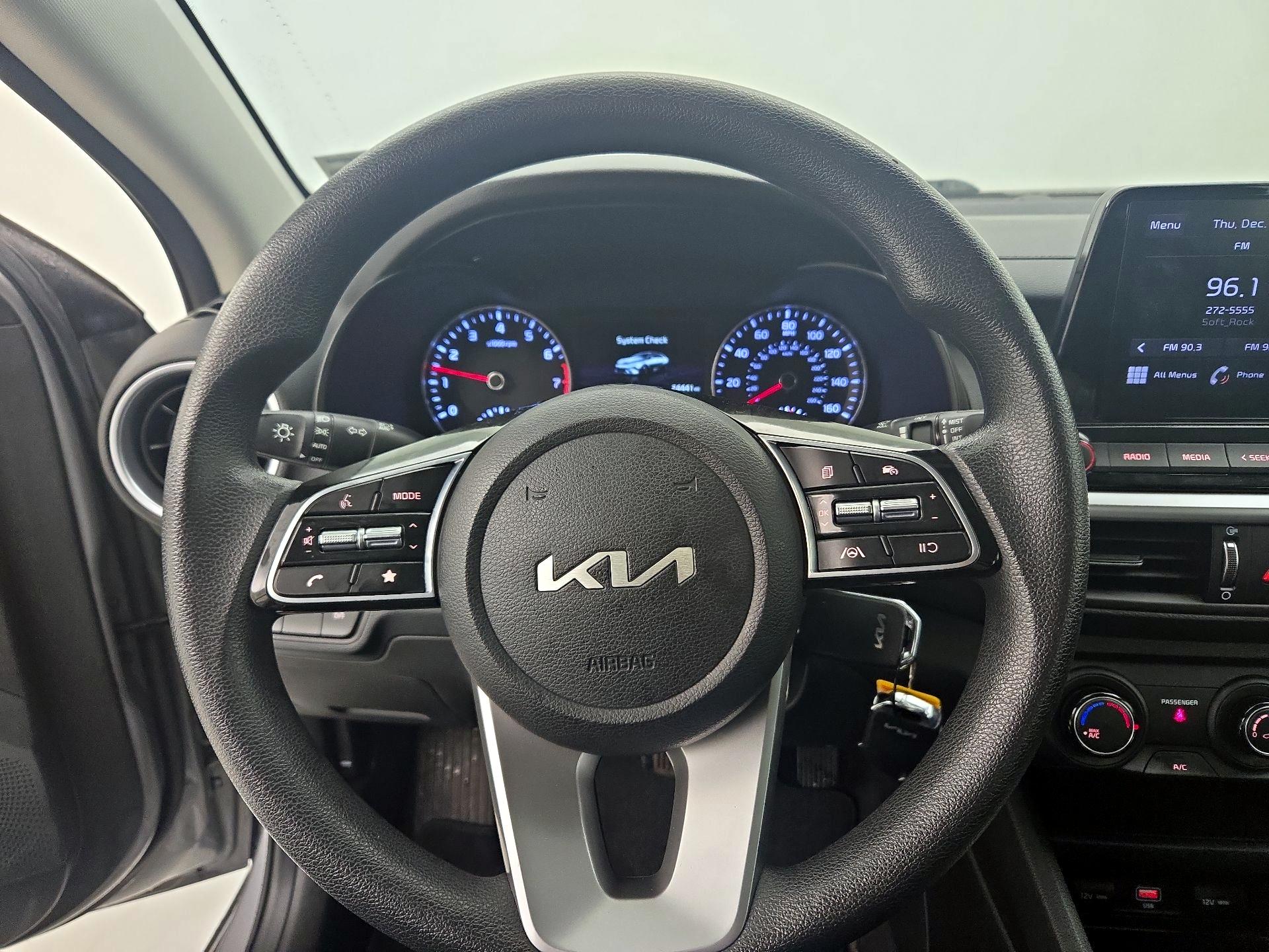 Thumbnail: 2023 Kia Forte - 10