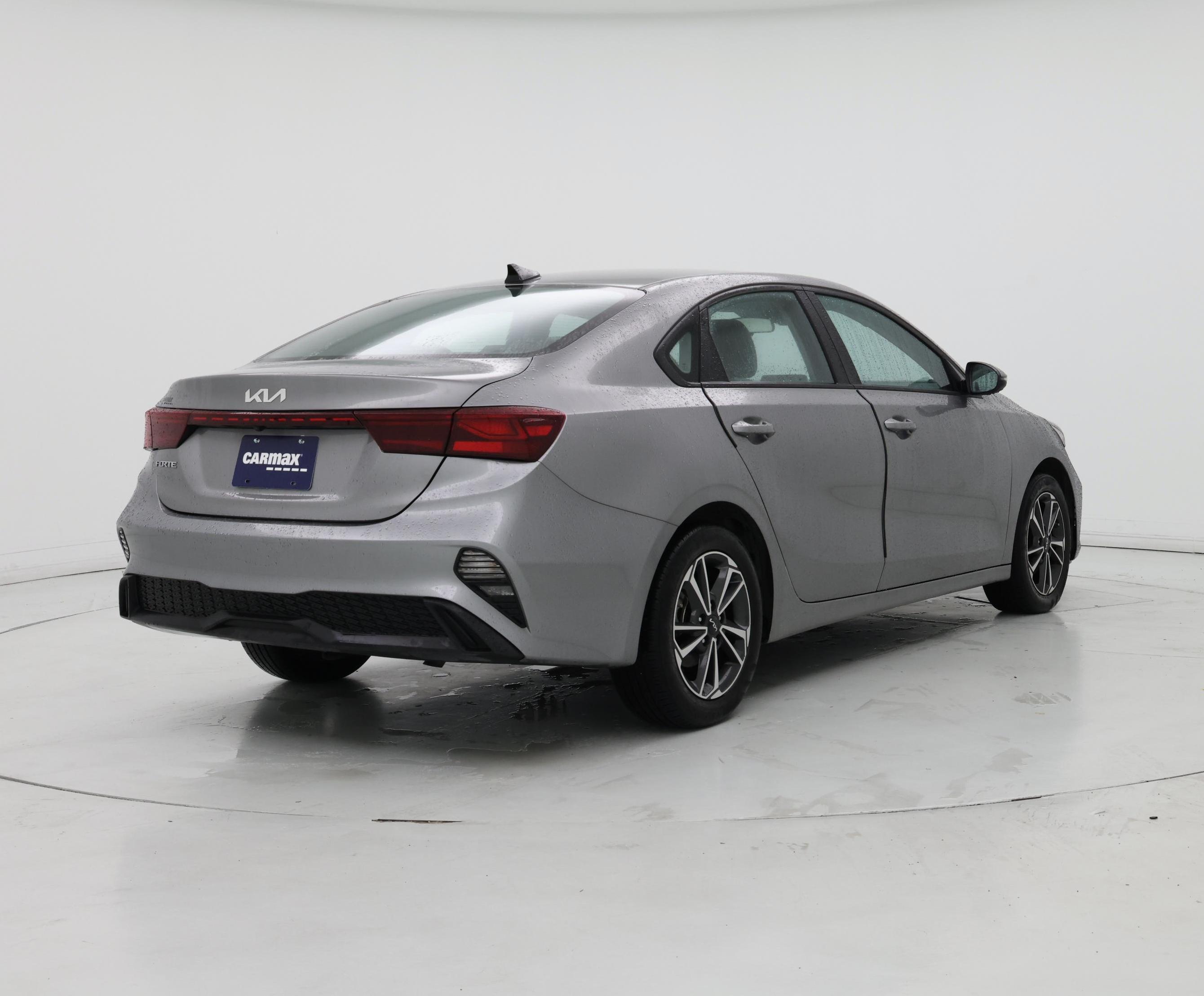 Thumbnail: 2023 Kia Forte - 8