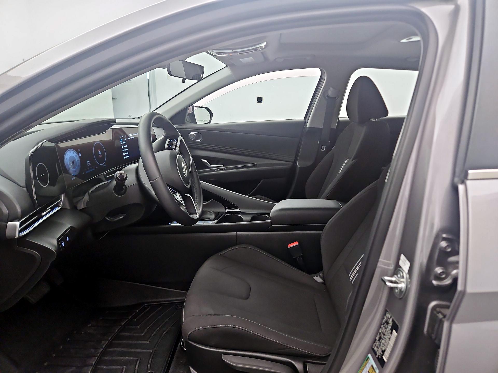 Thumbnail: 2024 Hyundai Elantra - 11