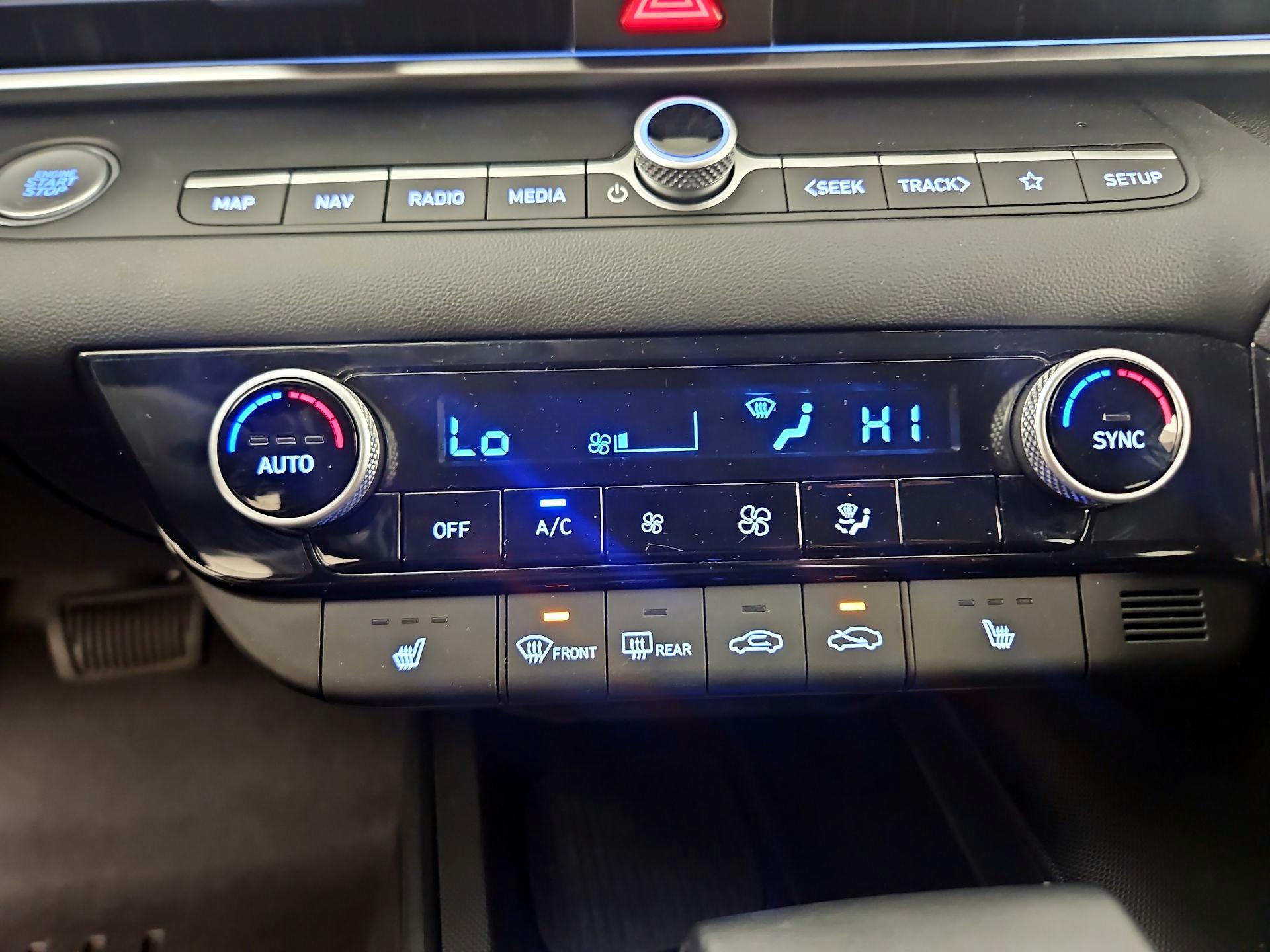 Thumbnail: 2024 Hyundai Elantra - 15