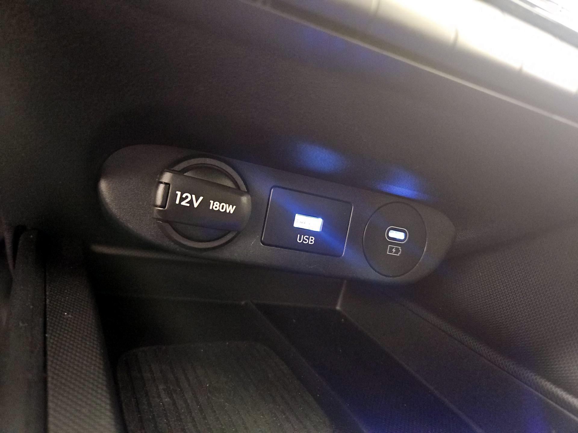 Thumbnail: 2024 Hyundai Elantra - 17