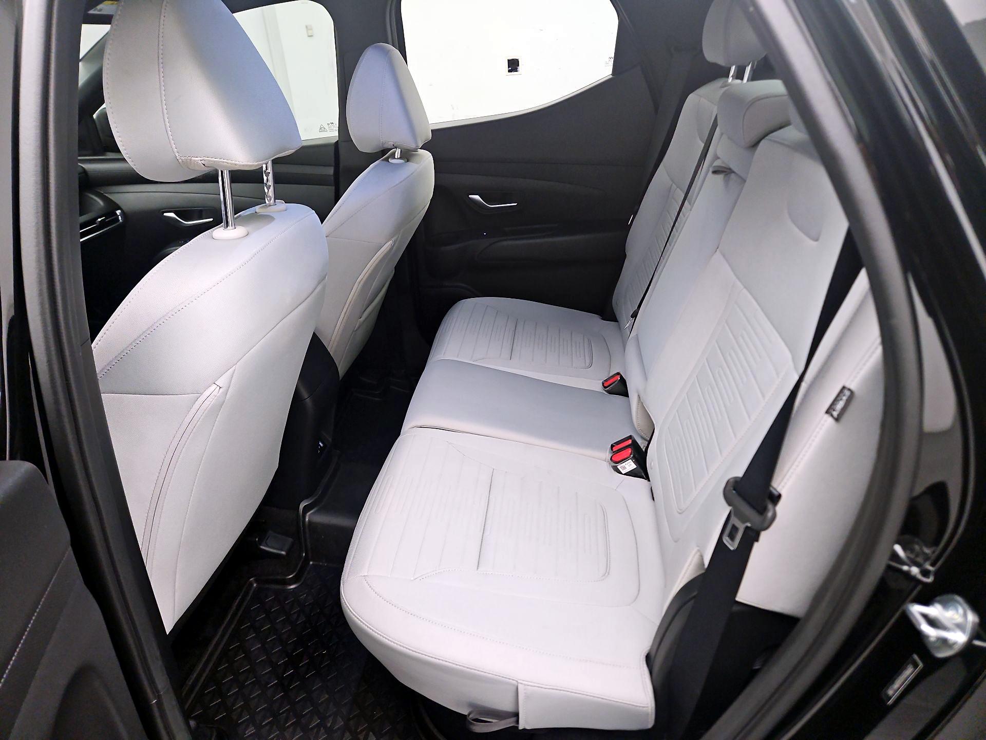 Thumbnail: 2025 Hyundai Santa Cruz - 16